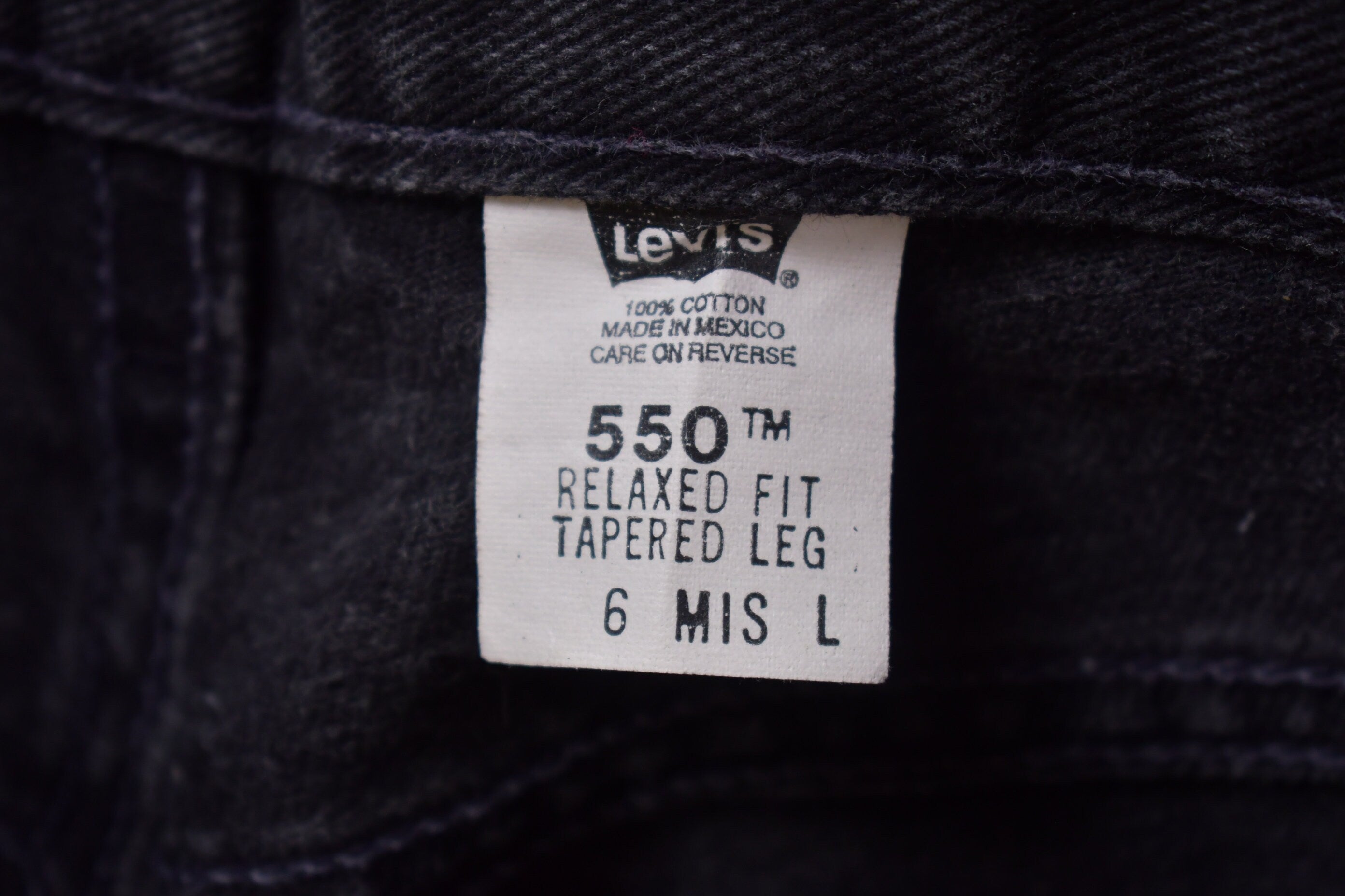 Vintage 1990s Levi's 550 Red Tab Black Jeans Size 26 x 30