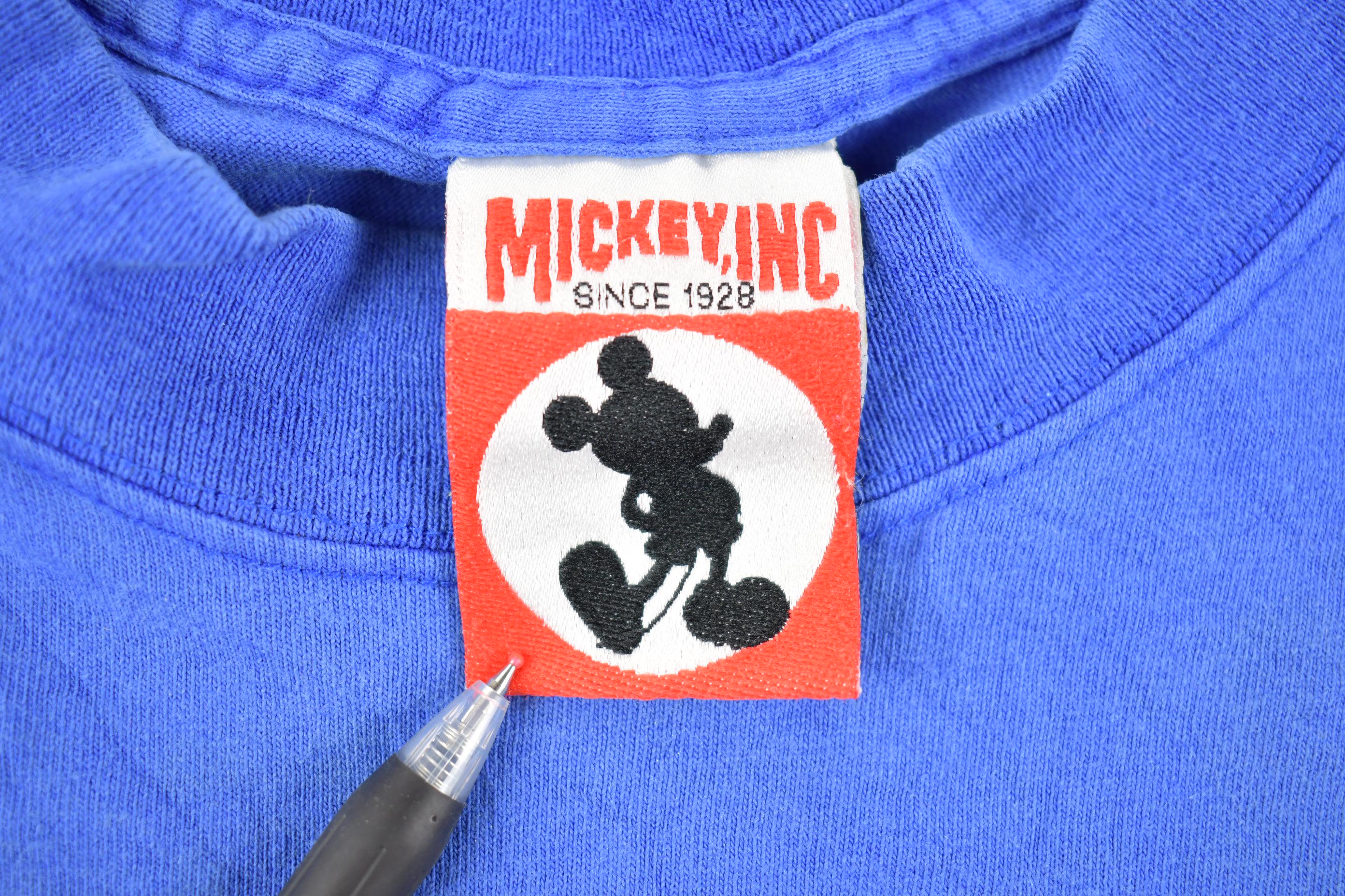 Vintage 1990s Mickey Inc Walt Disney World Made In USA T Shirt / Mickey Goofy Donald Tiger Pluto Pooh Letters