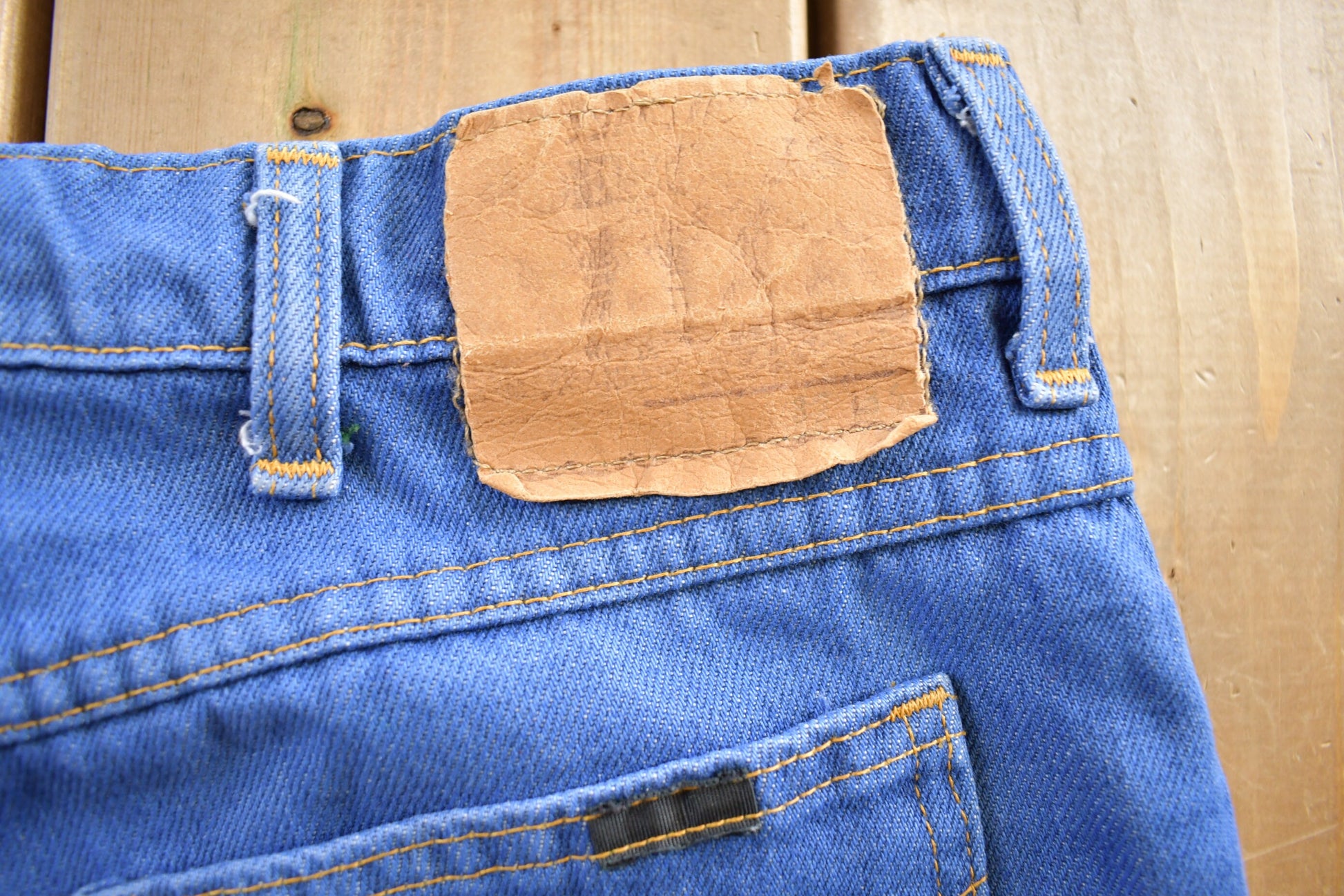Vintage 1980s Distressed Blue Jeans Size 32x36