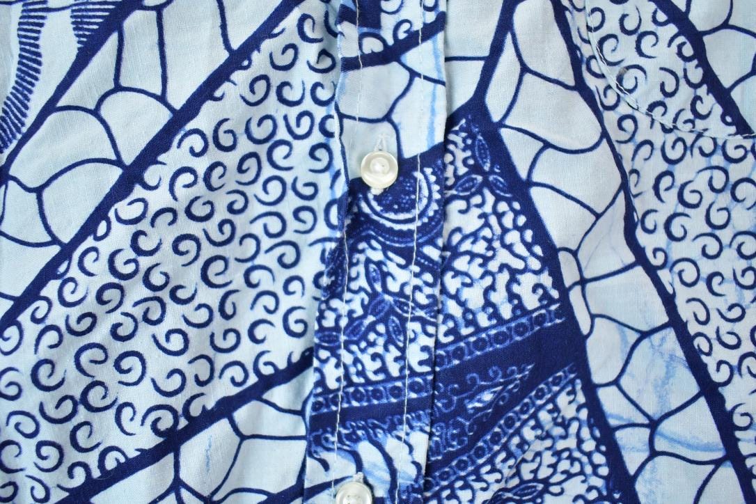Vintage 1990s Crazy Pattern Abstract Button Up Shirt /