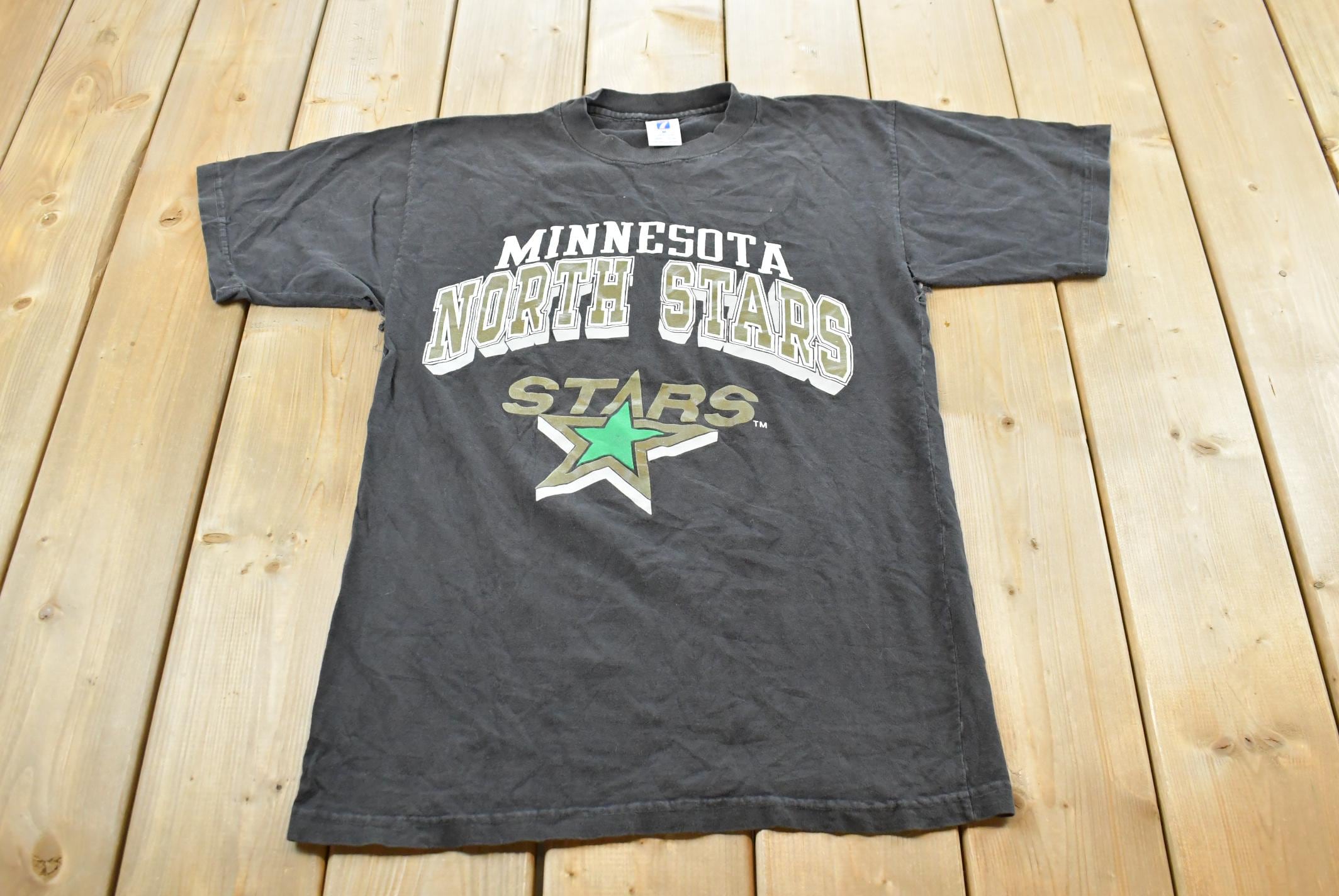 Vintage 1990s Logo 7Minnesota North Stars NHL Graphic T-Shirt Mens S / Single Stitch / NHL Hockey / 90s Streetwear / Sportswear