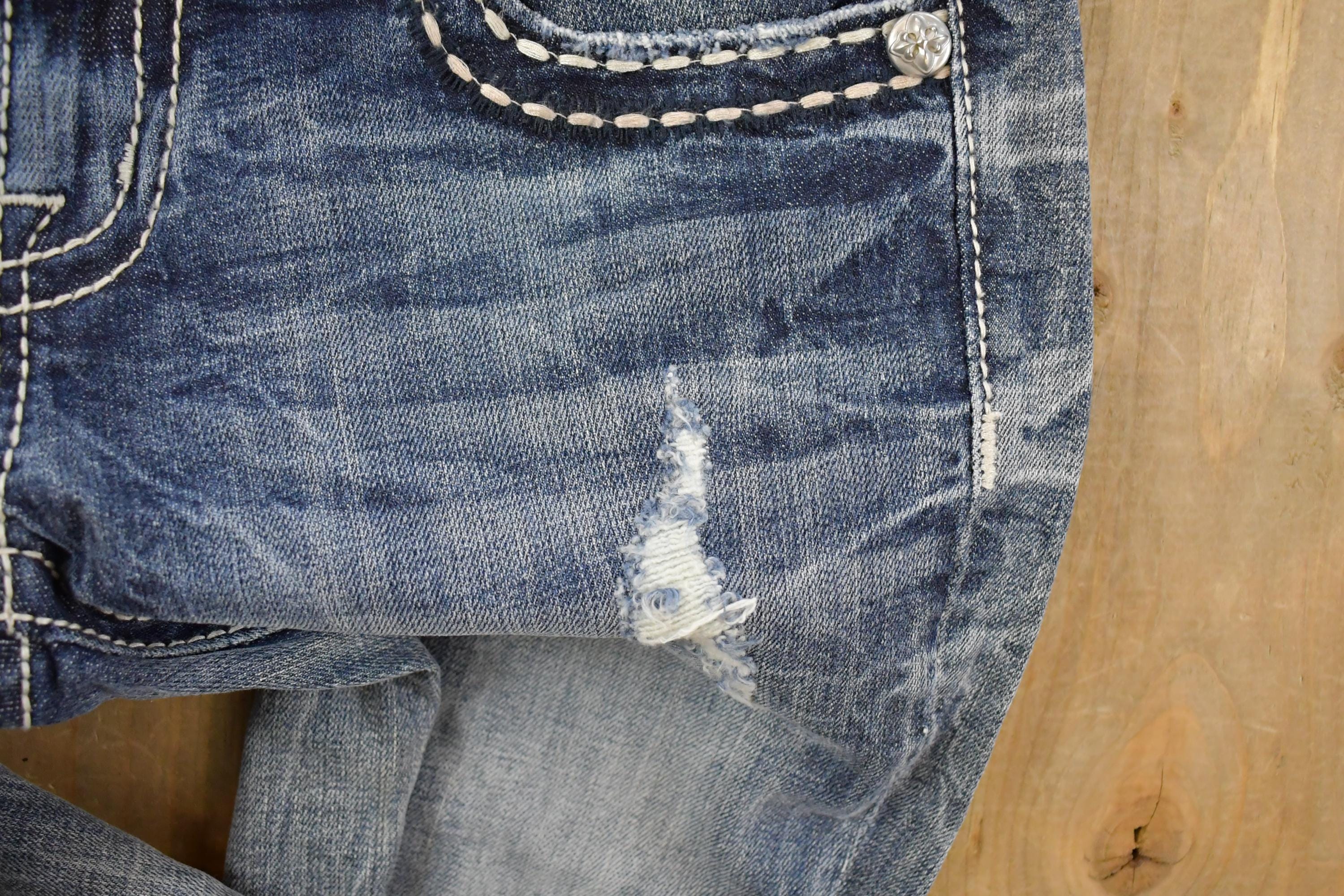 Vintage Deadstock Y2K Miss Me Bedazzled Low Rise Jeans Women's Size 26x31