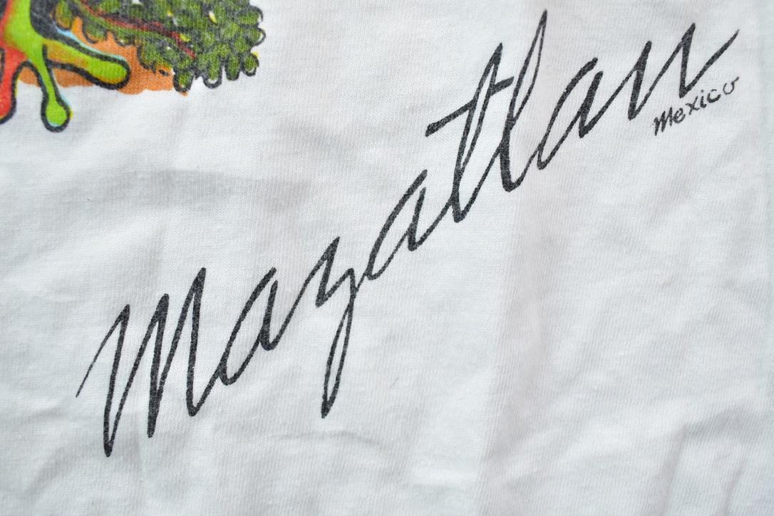 Vintage 1990s Mazatlan Parrots Souvenir T-Shirt