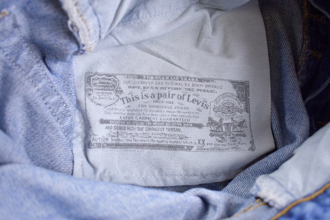 Vintage 1990s Levi Red Tab Jeans Size 31 x 32