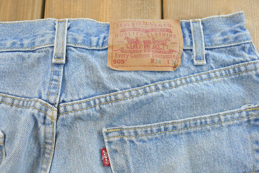 Vintage 1990s Levi's 505 Regular Fit Denim Jeans Men's 32 x 34 / 90s Levi's / Streetwear