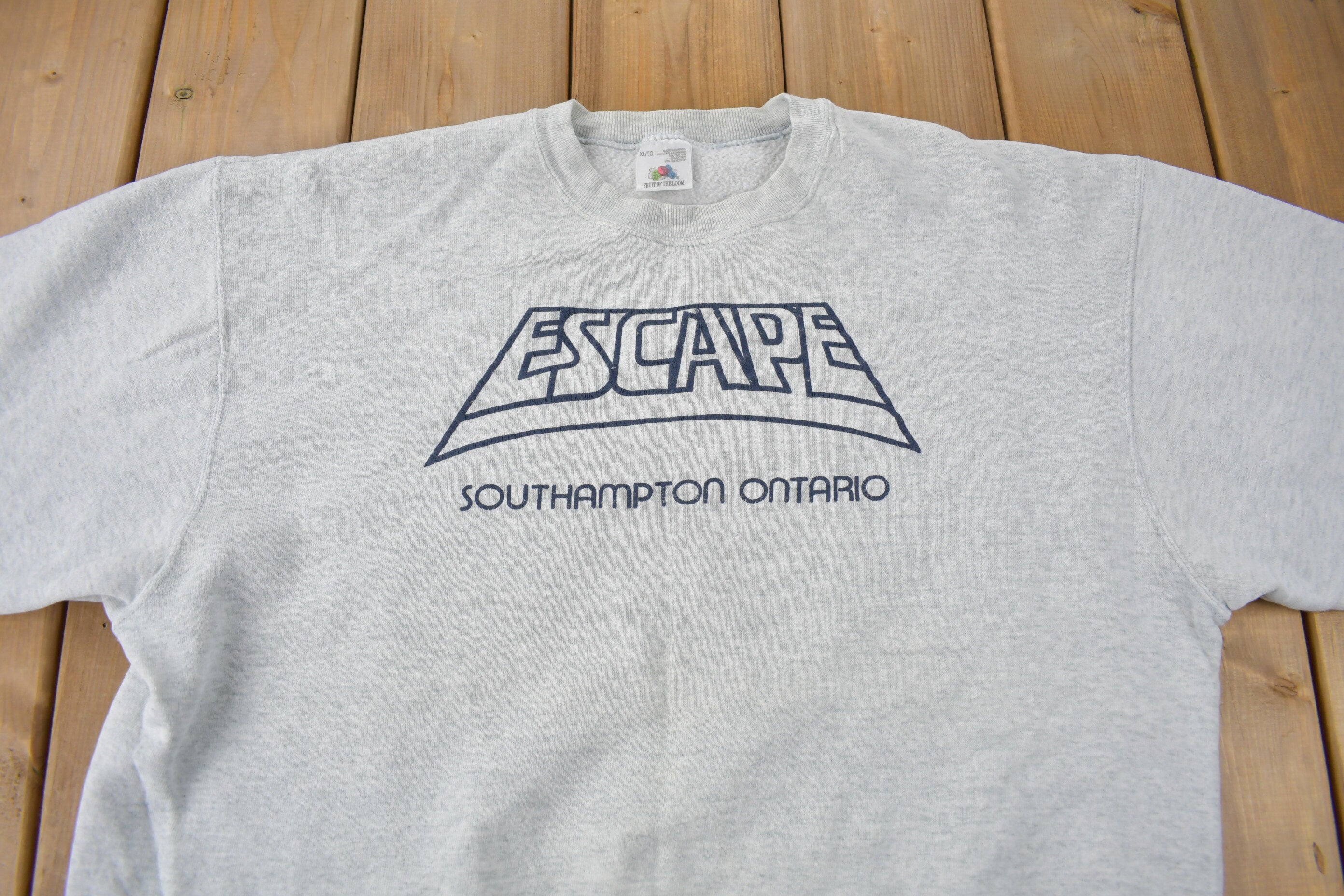Vintage 1990s ESCAPE South Hampton Ontario Souvenir Crewneck Sweatshirt Made In Canada