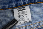 Vintage 1990s Levi's 560 Light Wash Loose Fit Tapered Leg Mom Jeans