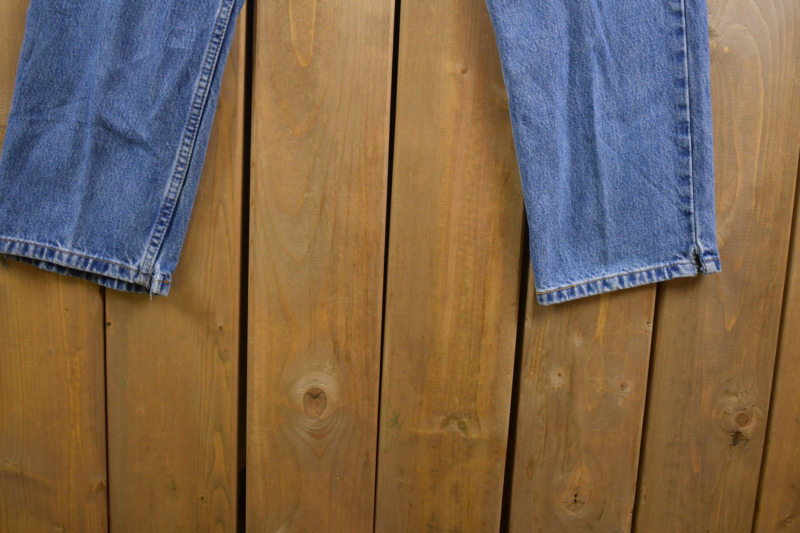 Vintage 1990s Levi's 550 Red Tab Denim Jeans Size 32 x 31