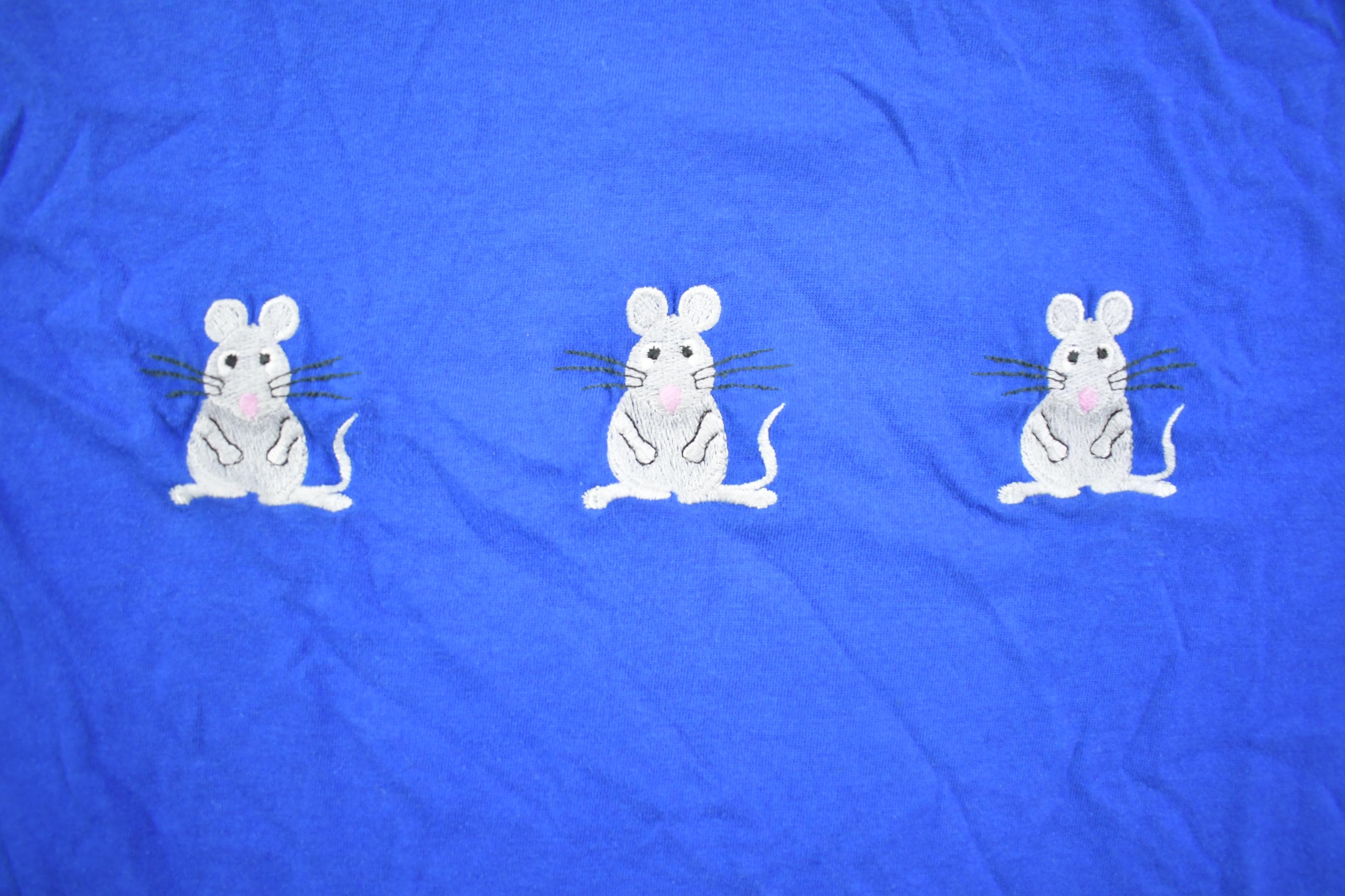 Vintage 1990s Cute Three Mice Embroidered T Shirt
