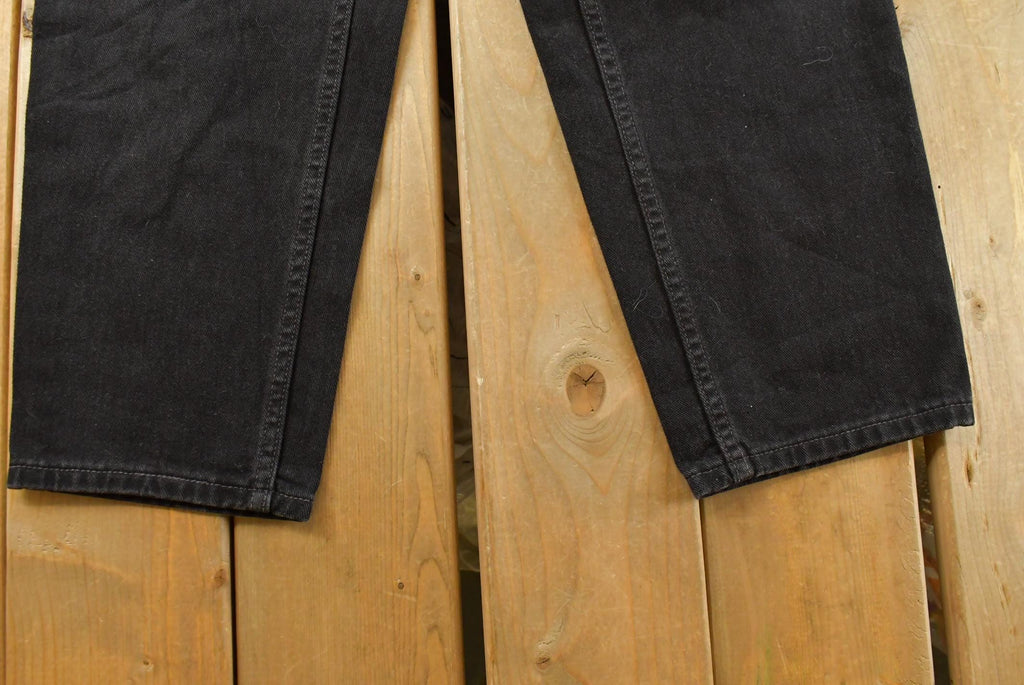 Vintage 1990s Levi's 550 Relaxed Tapered Black Denim Jeans Women's 31 x 27 / 90s Denim / Faded Jeans / Streetwear