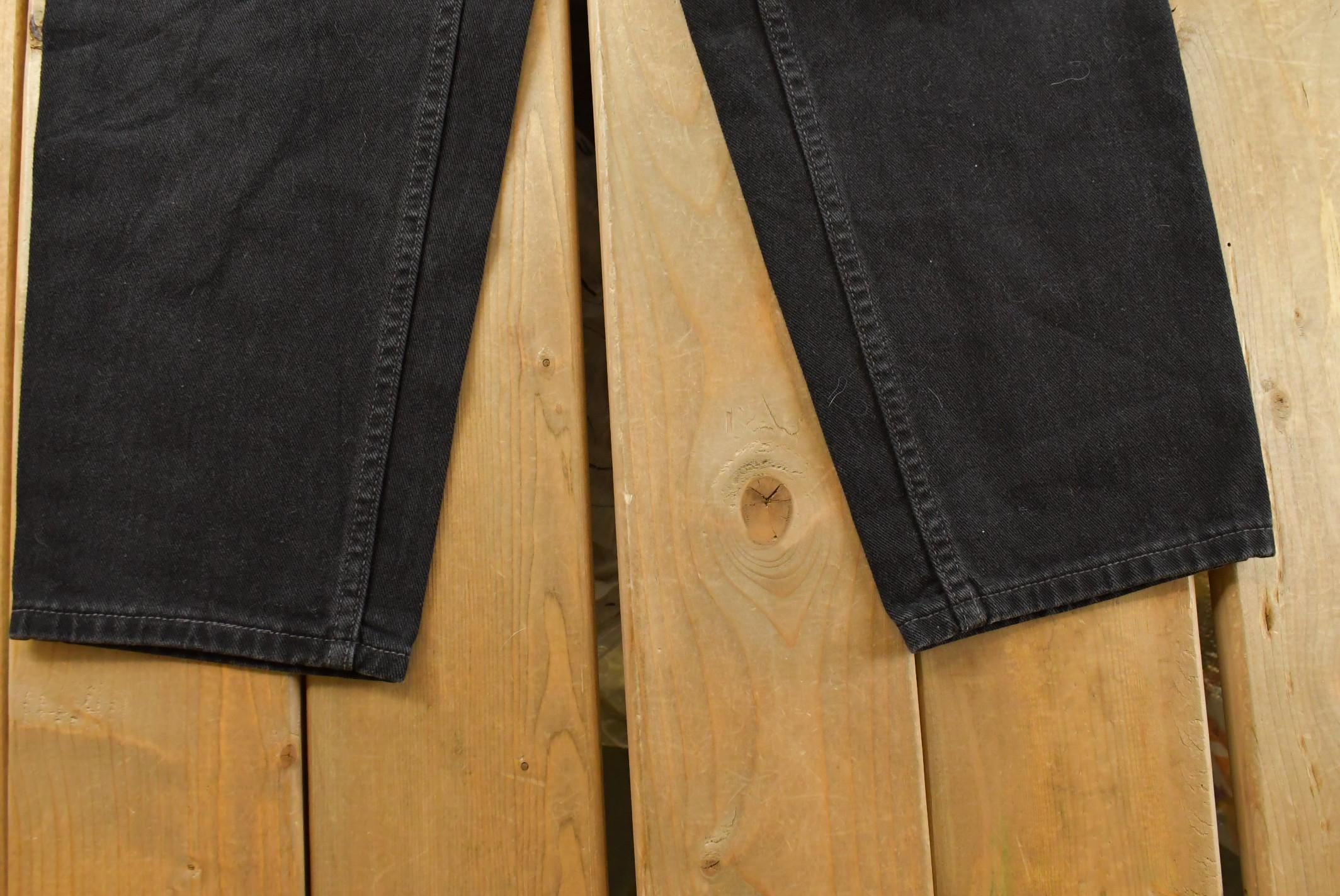 Vintage 1990s Levi's 550 Relaxed Tapered Black Denim Jeans Women's 31 x 27 / 90s Denim / Faded Jeans / Streetwear