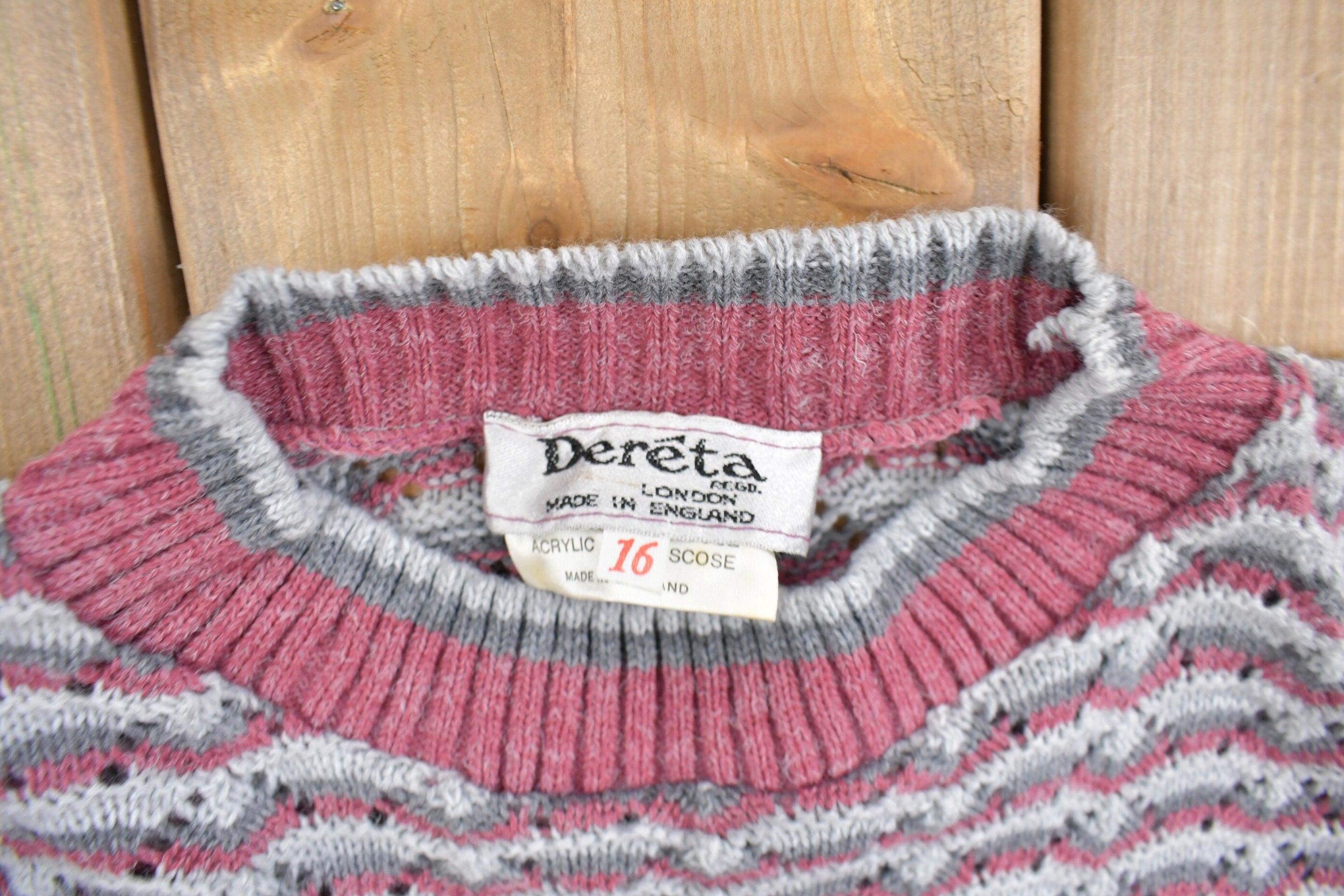 Vintage 1980s Dereta Women's Knit Crewneck Sweater