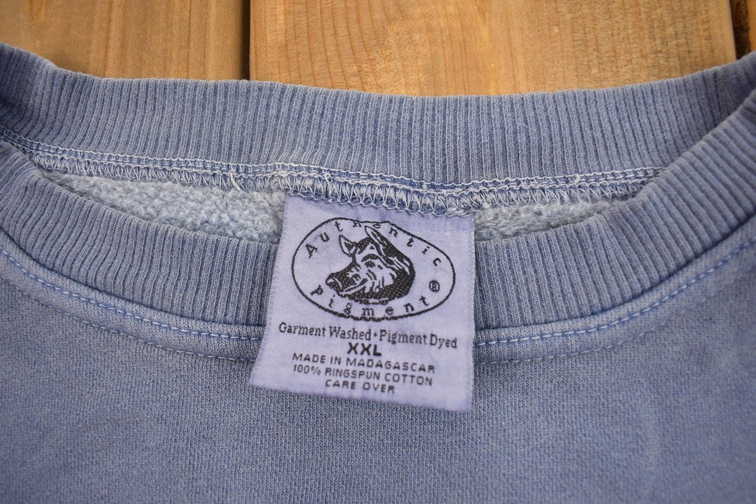 Vintage 1990s Authentic Pigment Blank Crewneck Sweatshirt / 90s Crewneck / Essential / Streetwear / 90s Blank