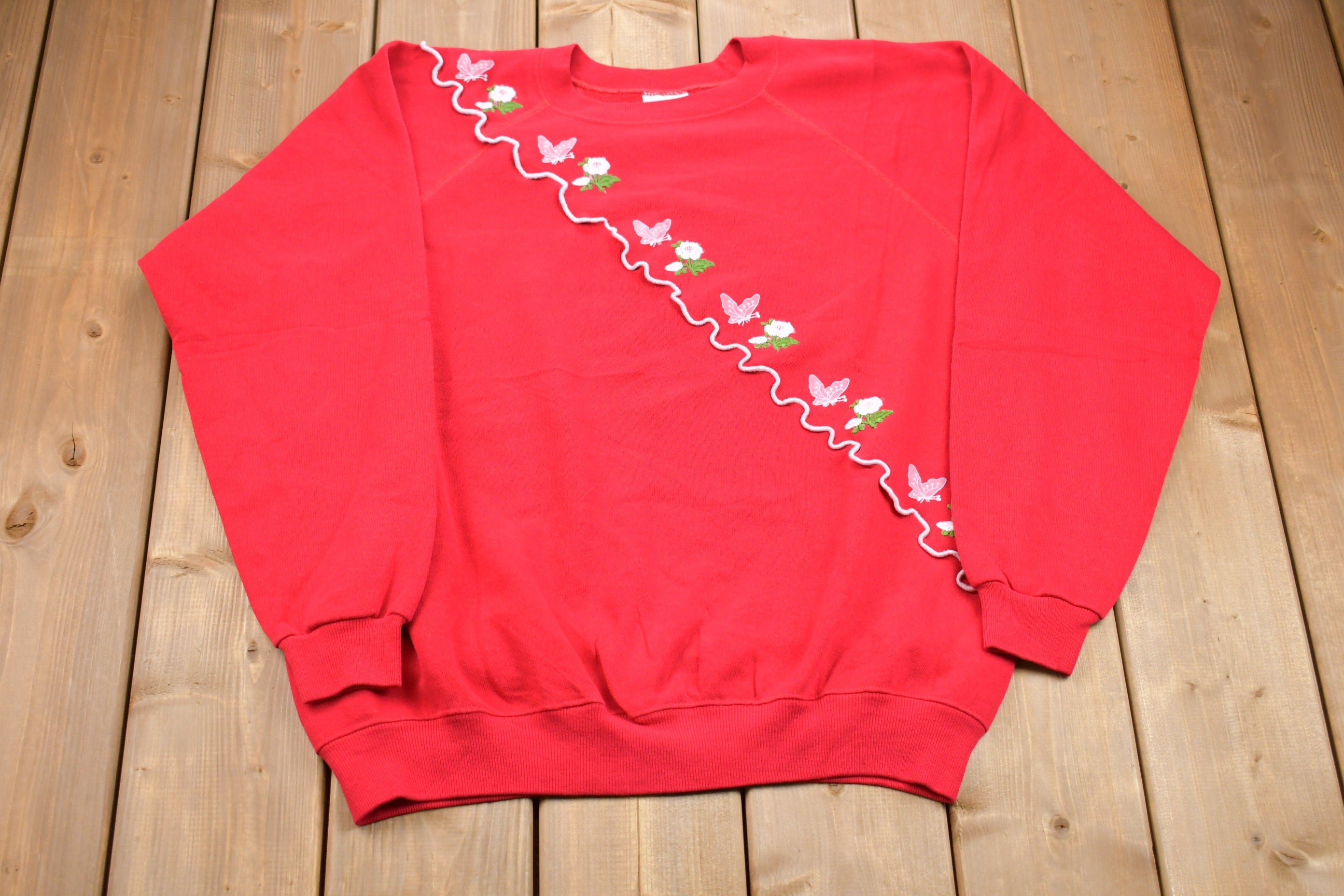 Vintage 1980s Floral Embroidered Graphic Raglan Crewneck Sweatshirt