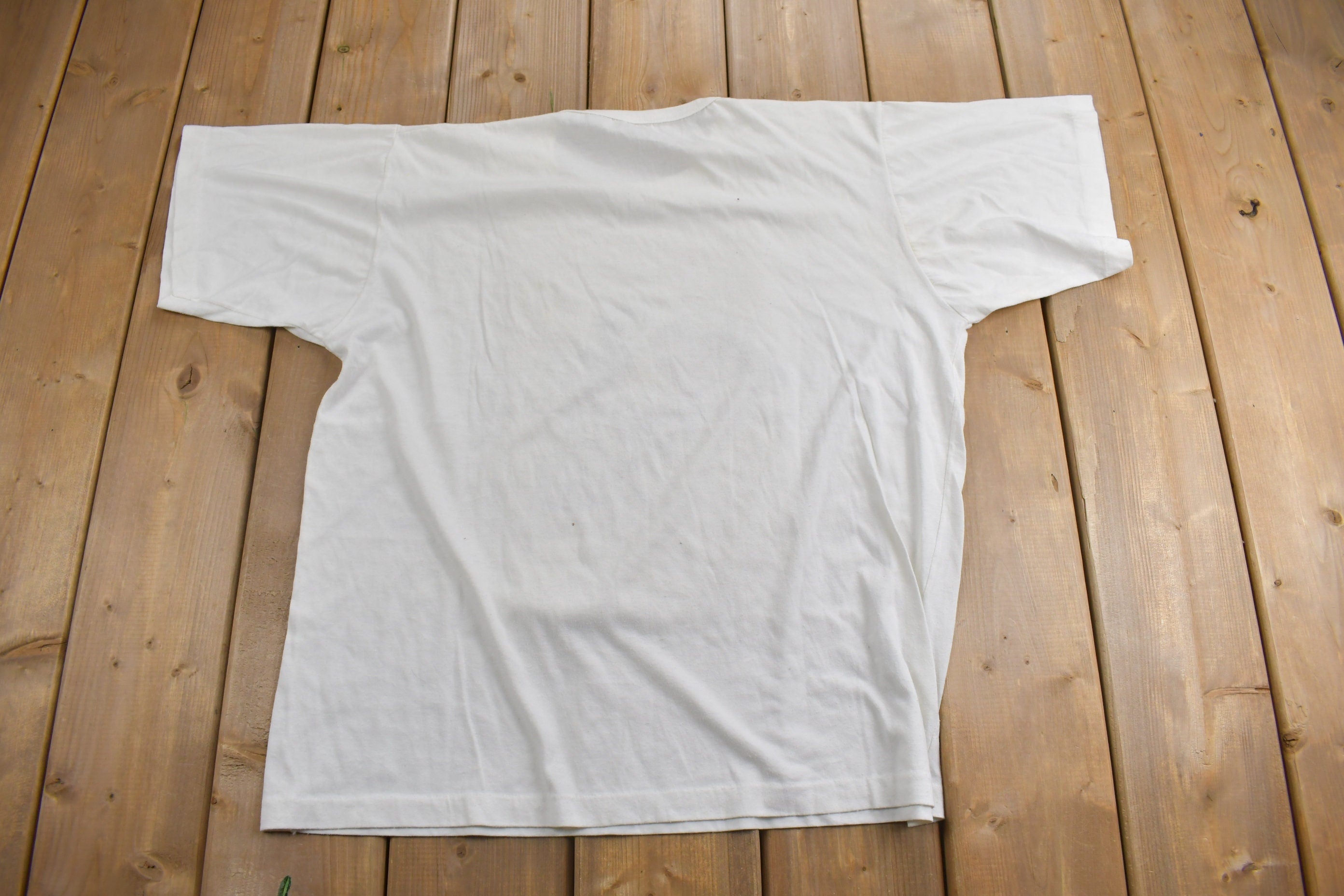 Vintage 1988 Get a Job bob Dog Graphic T Shirt