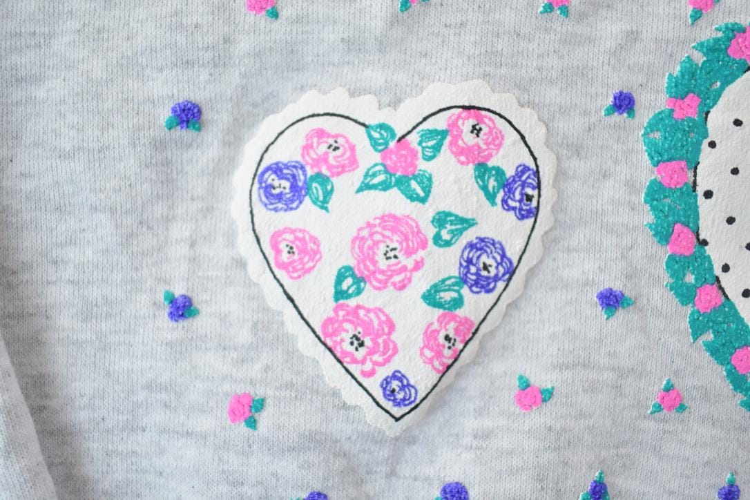 Vintage 1990s Cute Heart Theme V Neck Sweater