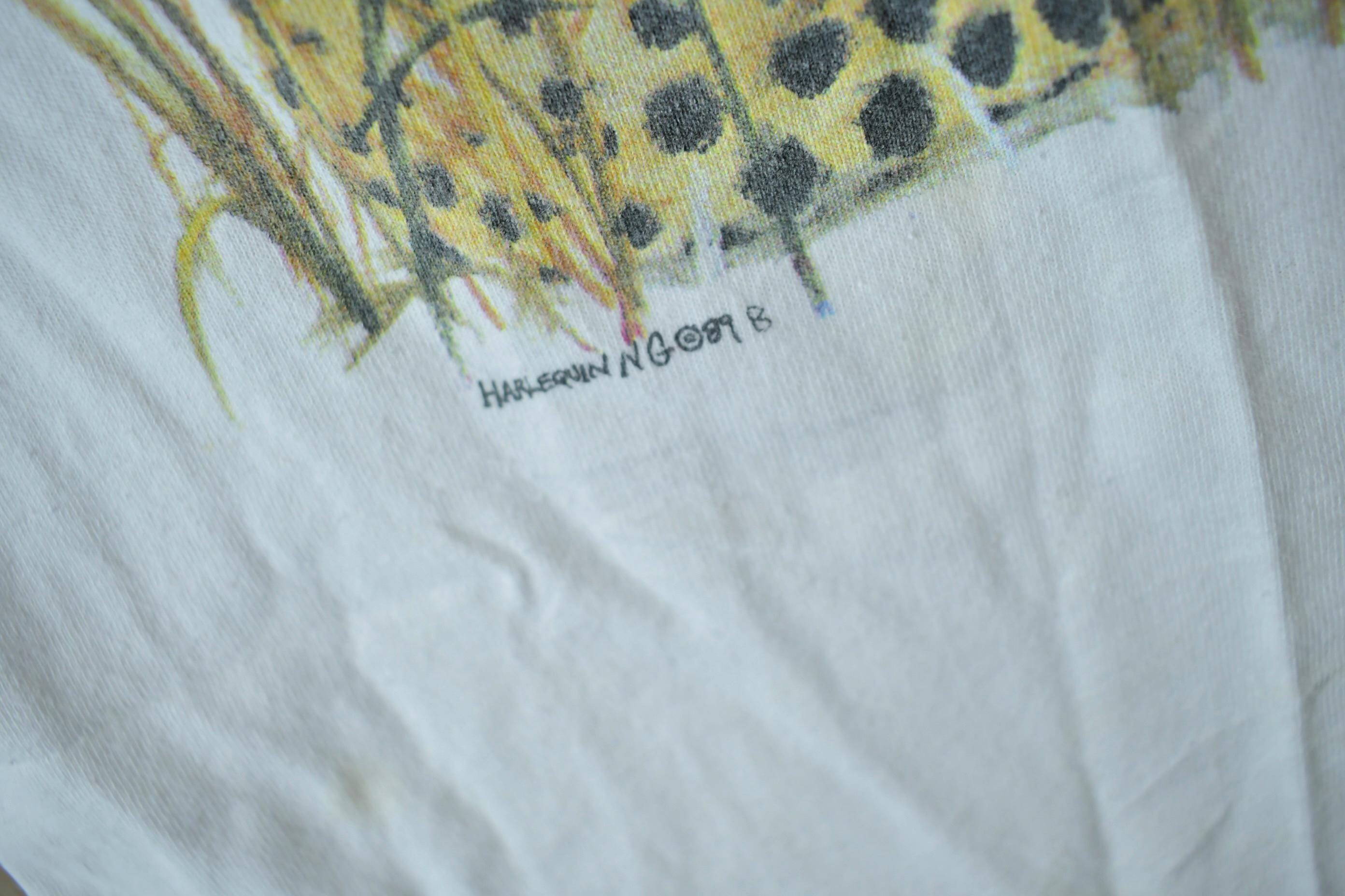 Vintage 1989 Jungle Cats Theme Graphic T-Shirt