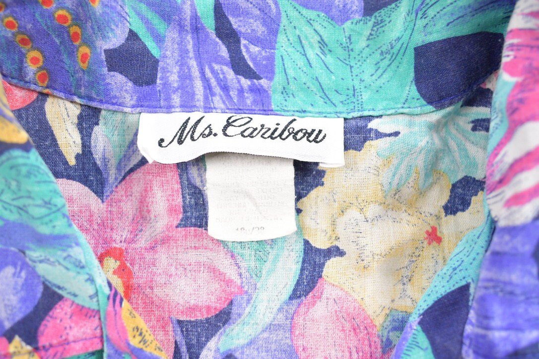 Vintage 1990sMs. Caribou Floral Hawaiian Button Up Shirt / All Over Pattern / Single Stitch/ Casual Shirt / Formal Shirt