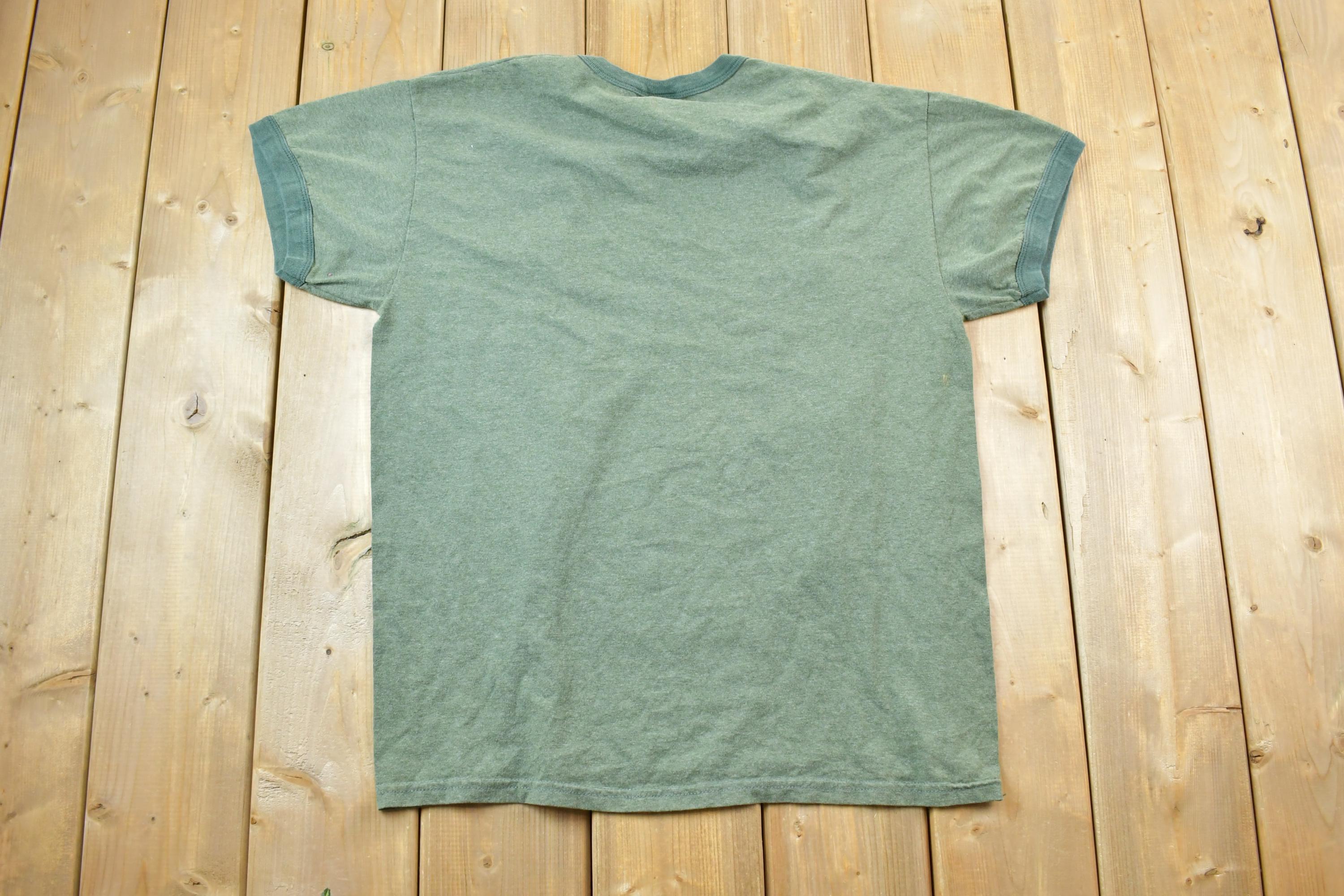 Vintage 1990s Giovannis Graphic T-Shirt