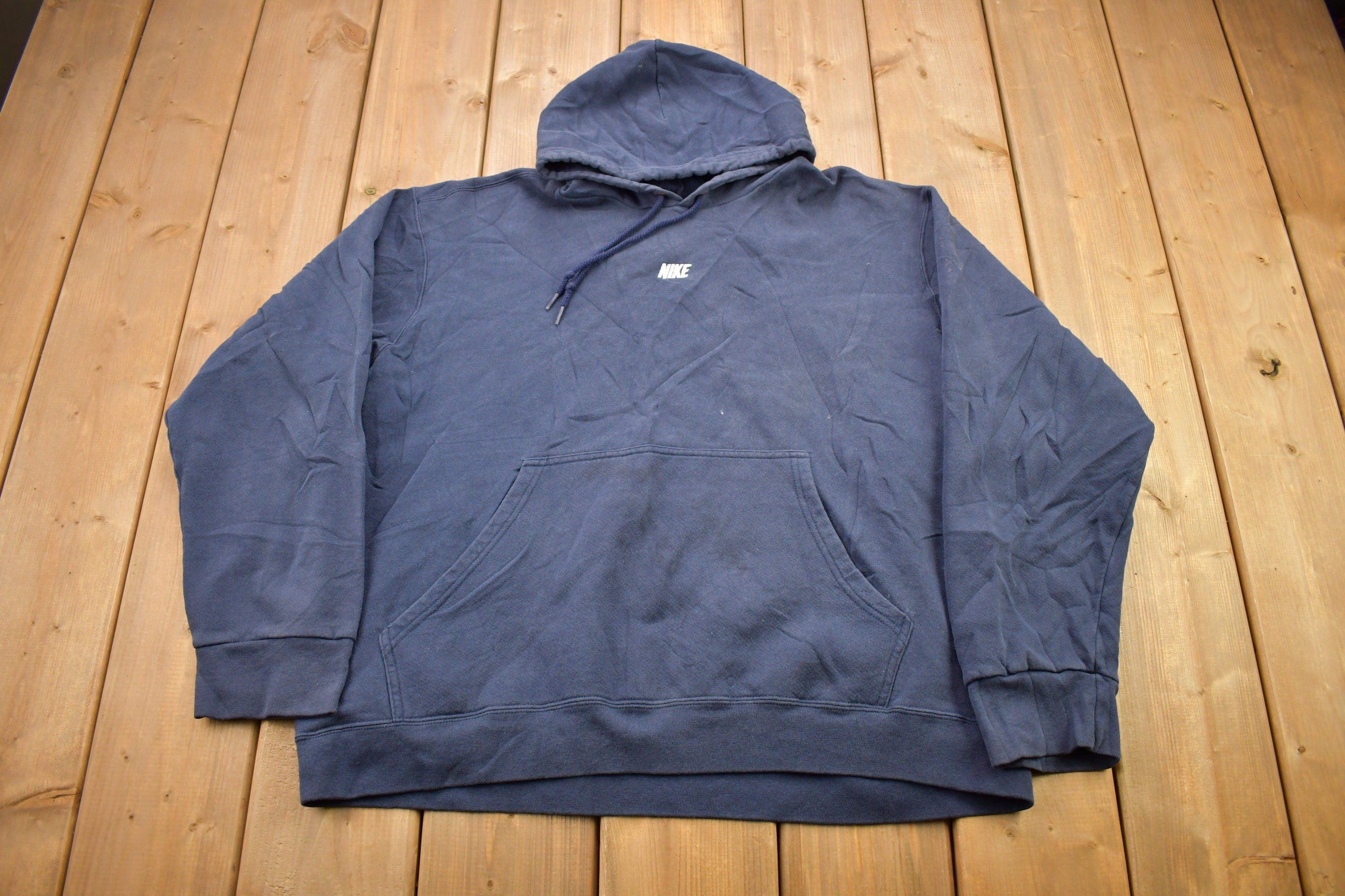 Vintage Y2K Nike Mini Center Logo Hoodie