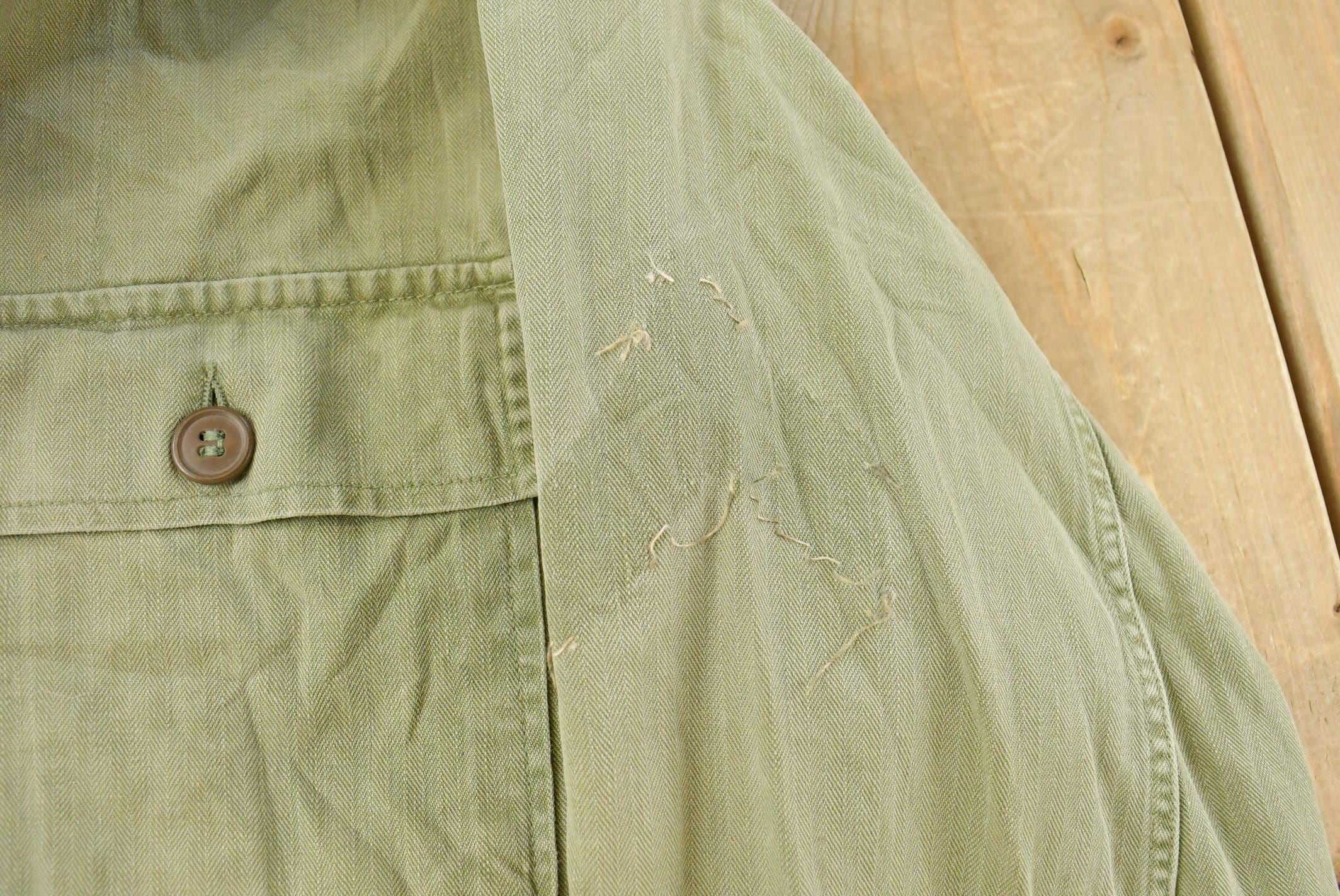 Vintage 1940s Military HBT Olive Drab Button Up Shirt Men's Medium /