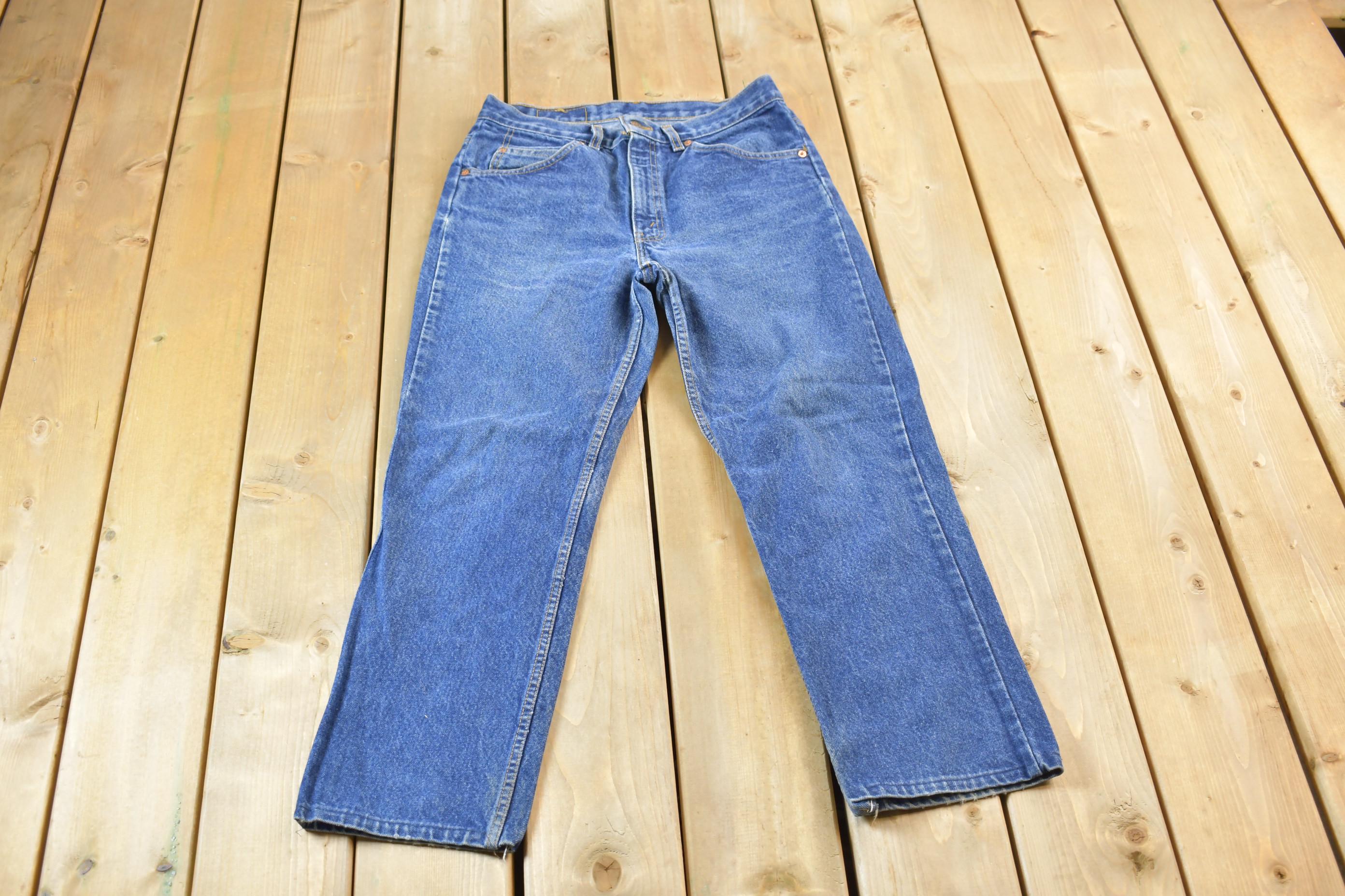 Vintage 1990s Levi's Orange Tab Medium Wash Denim Jeans Size 32 x 32