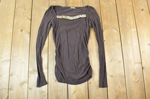 Women Vintage Vigoss Y2K Brown Sequin T-Shirt / Vigoss Grunge Skull Print / Contrast Stitch / Internet Famous Clothing