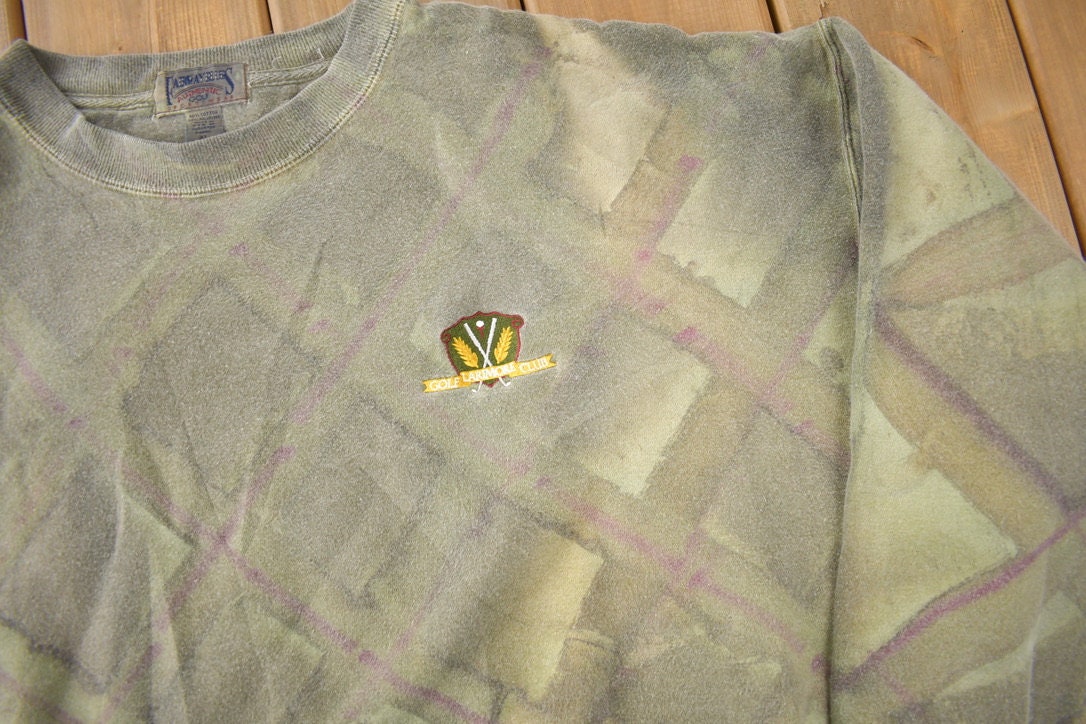 Vintage 1990s Larimore Golf Club Embroidered Crewneck Sweatshirt Made In USA
