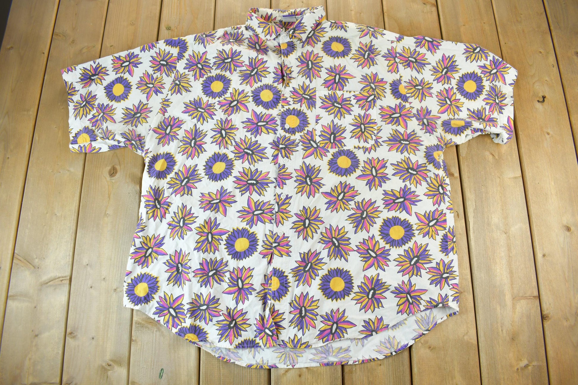 Vintage 1990s Pro Spirit All Over Print Floral Geometric Short Sleeve Button Up Shirt