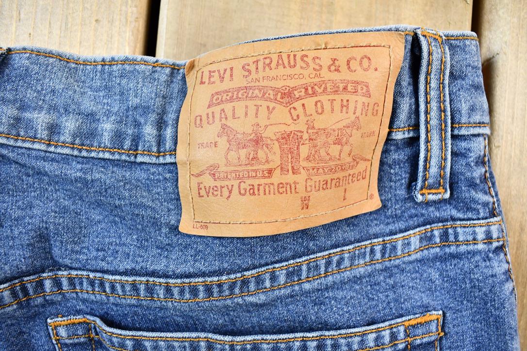 Vintage 2000s Levis Red Tab 550 Denim Jeans Size 28 x 28