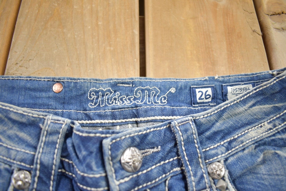 Vintage Y2K Miss Me Bedazzled Low Rise Jeans Size 26x31
