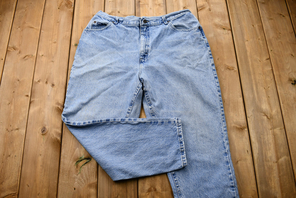 Vintage 1990s LEE Light Wash Tapered Mom Jeans