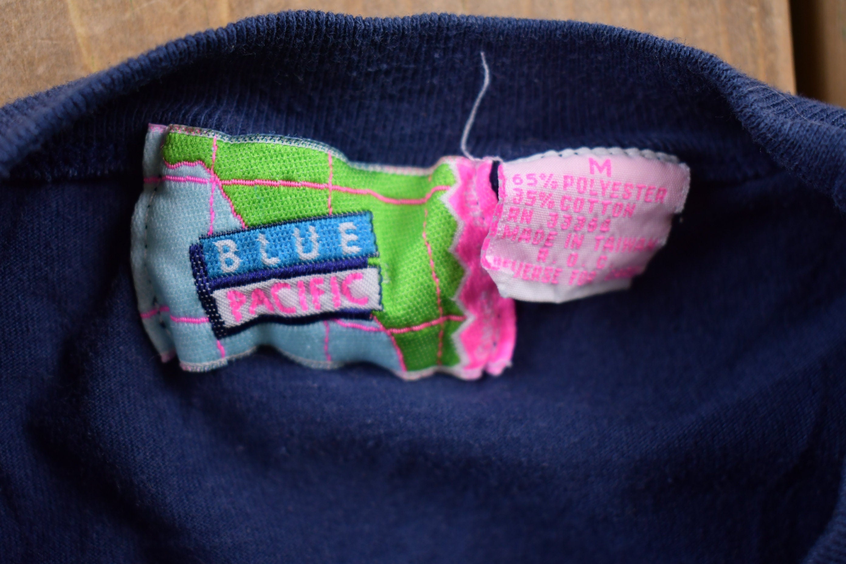 Vintage 1990s Post Marked Overseas Souvenir T Shirt