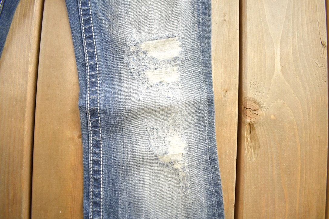 Vintage Y2K Miss Me Bedazzled Thrashed Low Rise Boot Cut Jeans Size 26x33