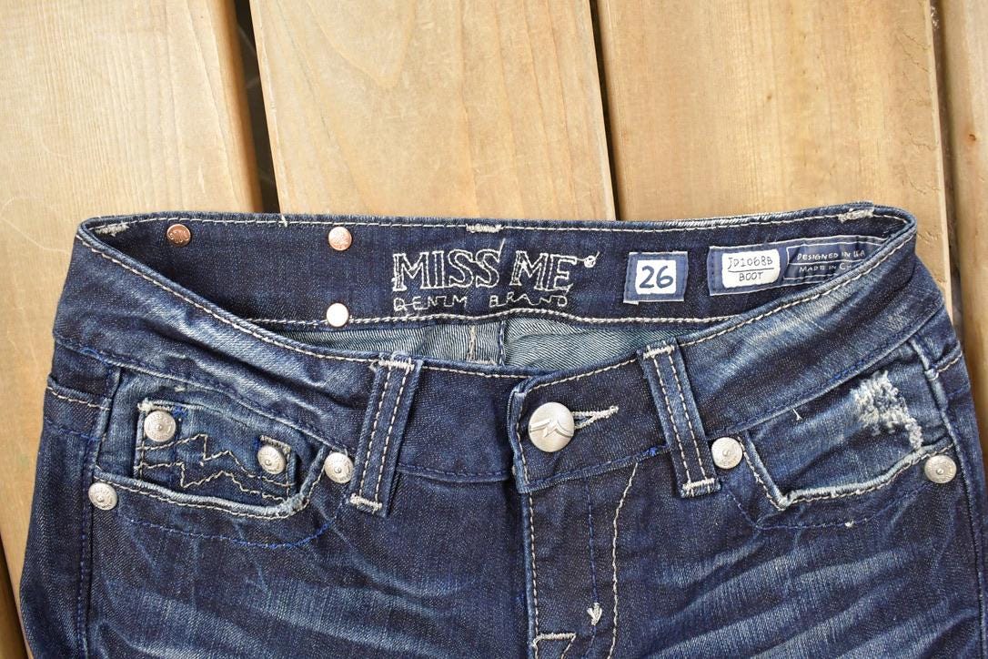 Vintage Deadstock Y2K Miss Me Bedazzled Low Rise Jeans Women's Size 26x31
