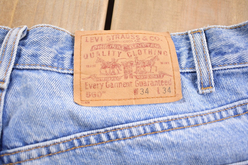 Vintage 1990s Levi's 550 Red Tab Jeans Size 34 x 33