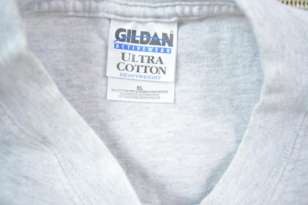 Vintage 1999 Stage And Drama Graphic Gildan T-Shirt
