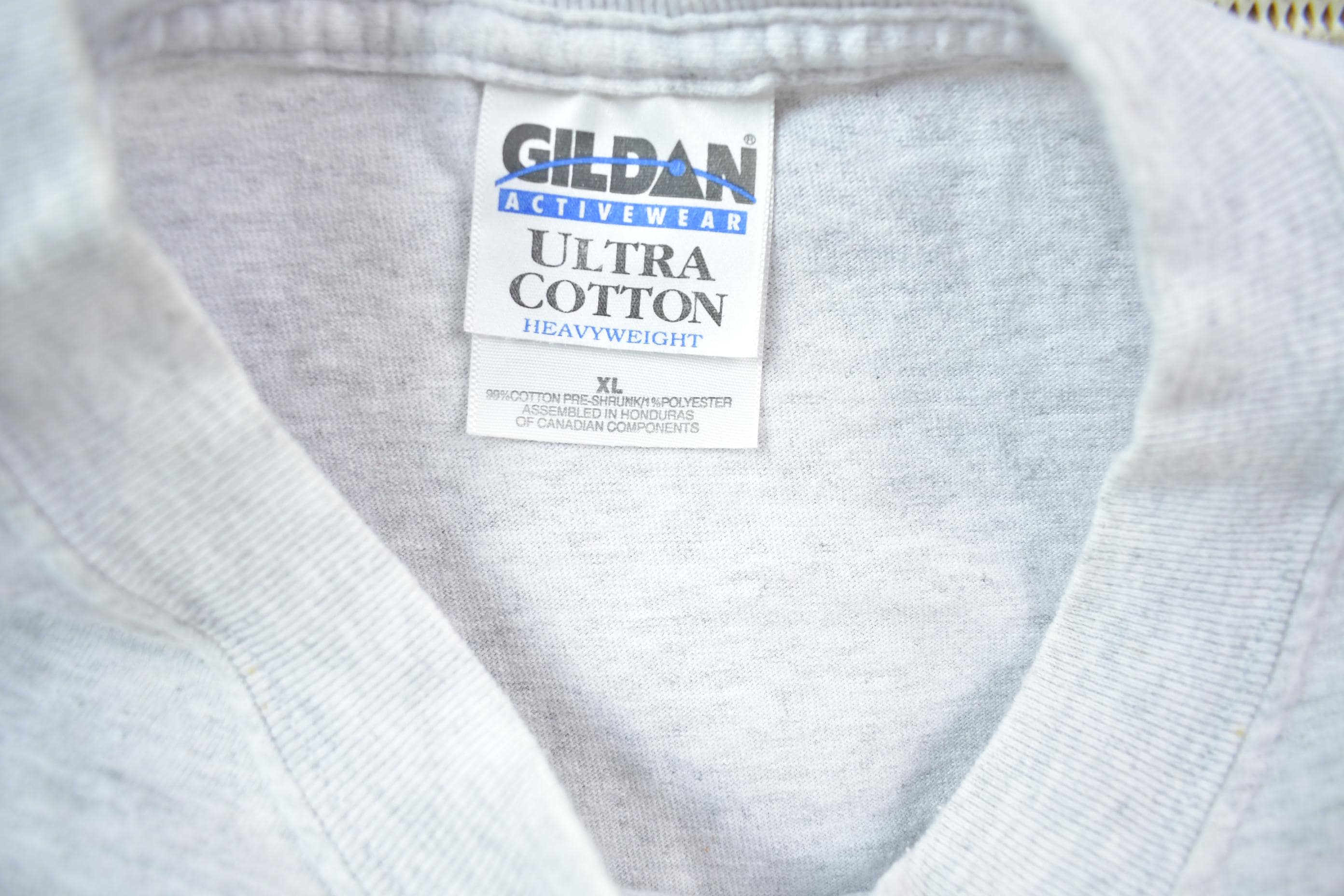 Vintage 1999 Stage And Drama Graphic Gildan T-Shirt