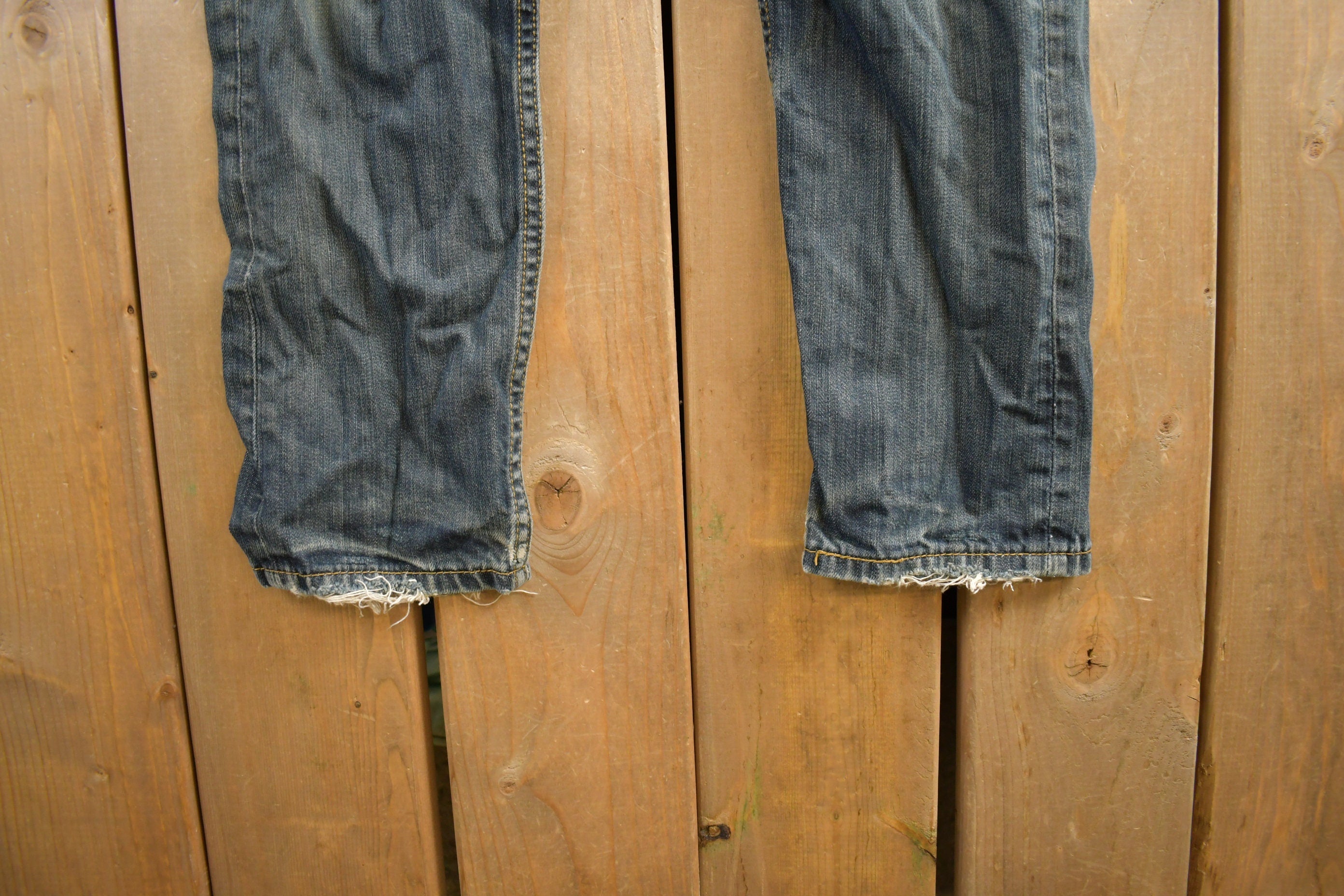 Vintage 1990s Levi's 521 Distressed Jeans Size 29x32