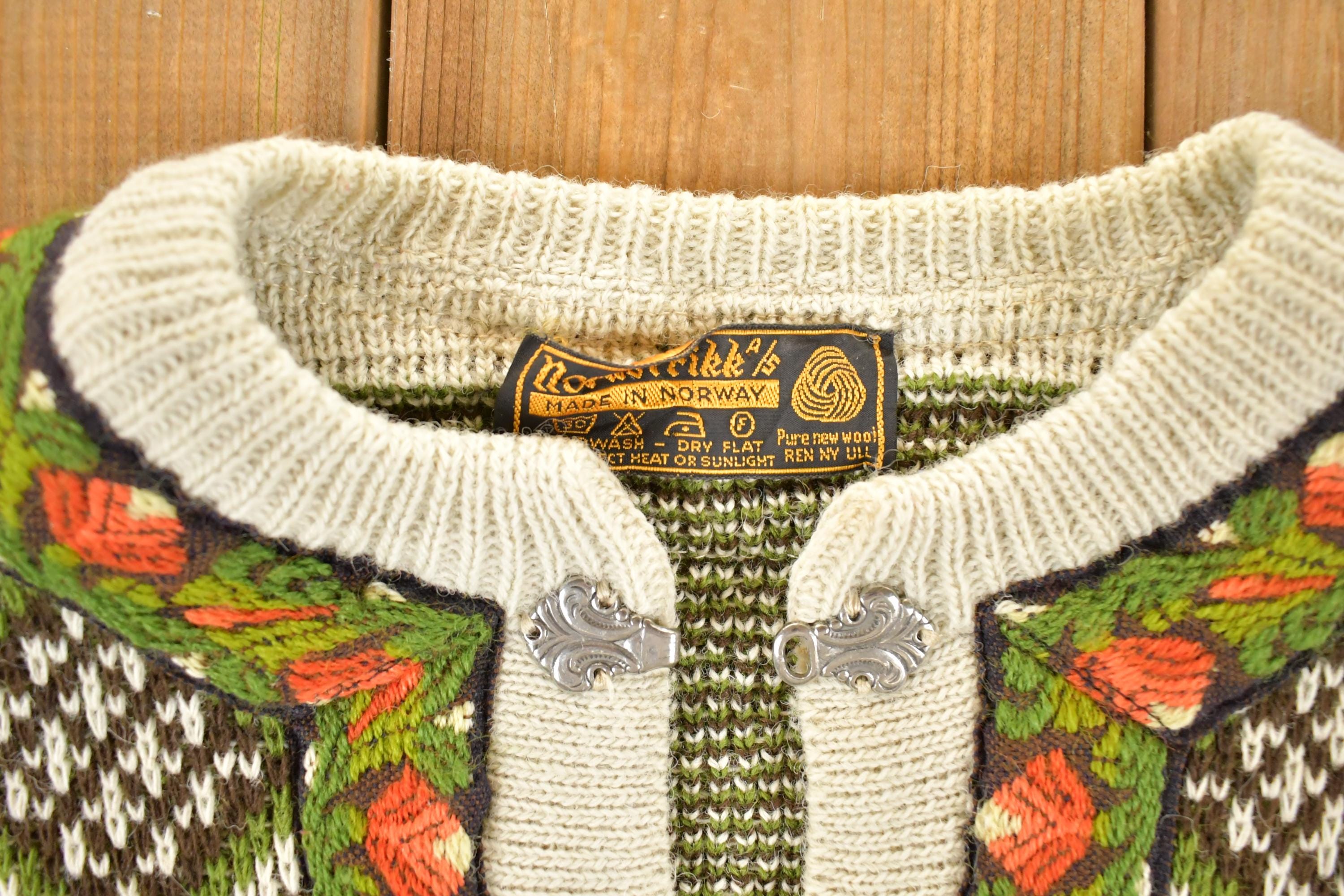 True Vintage 1970s Nordstrikk Norwegian folklore wool knit Cardigan Sweater Mens S