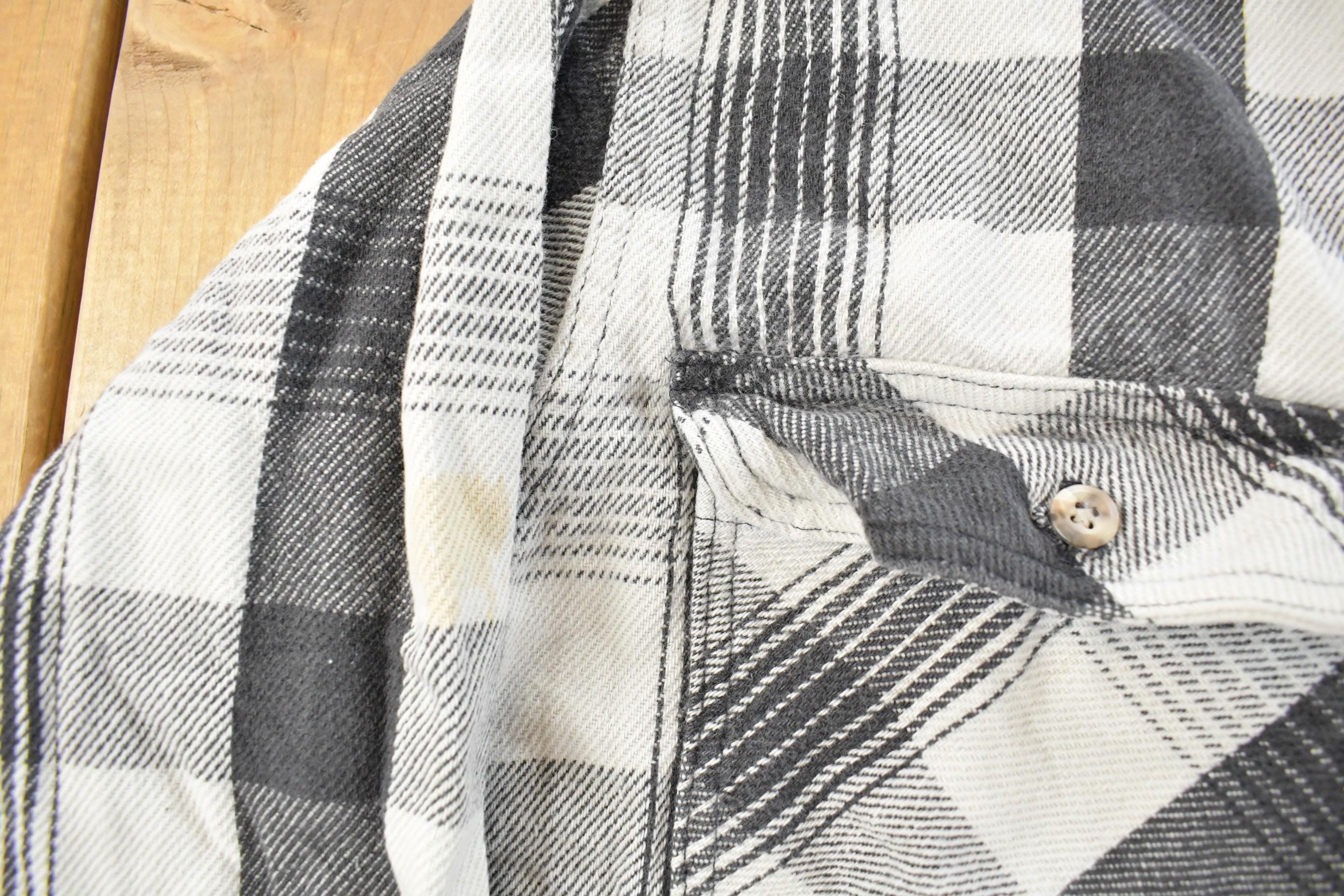 Vintage 1990s Fieldmaster Button Up Flannel Shirt Men's Medium