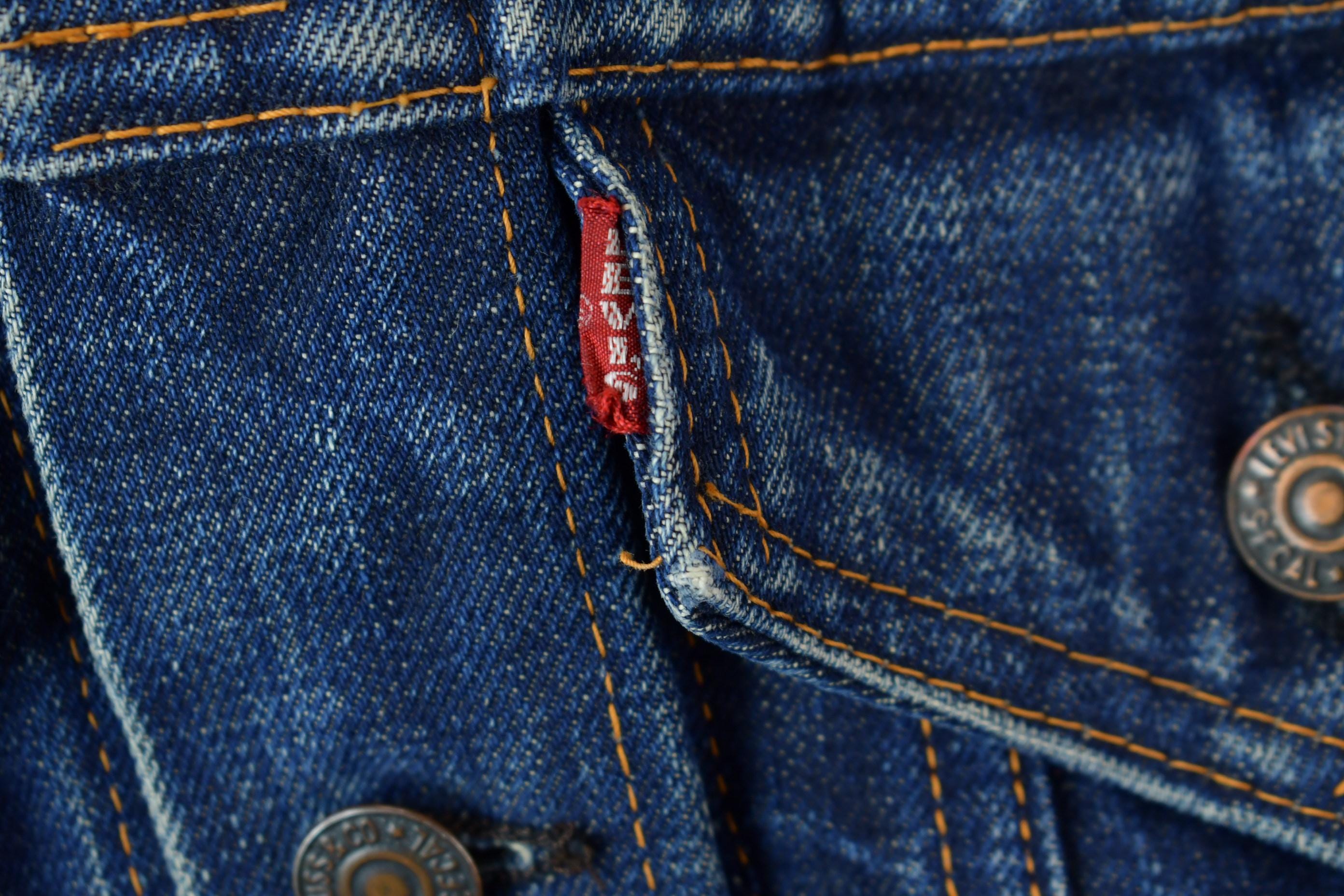 Vintage 1960s Levi’s Big E Denim Jean Jacket / Levi's Red Tab / 1960s Denim / True Vintage / Streetwear / Distressed Denim / Type 3 Jacket