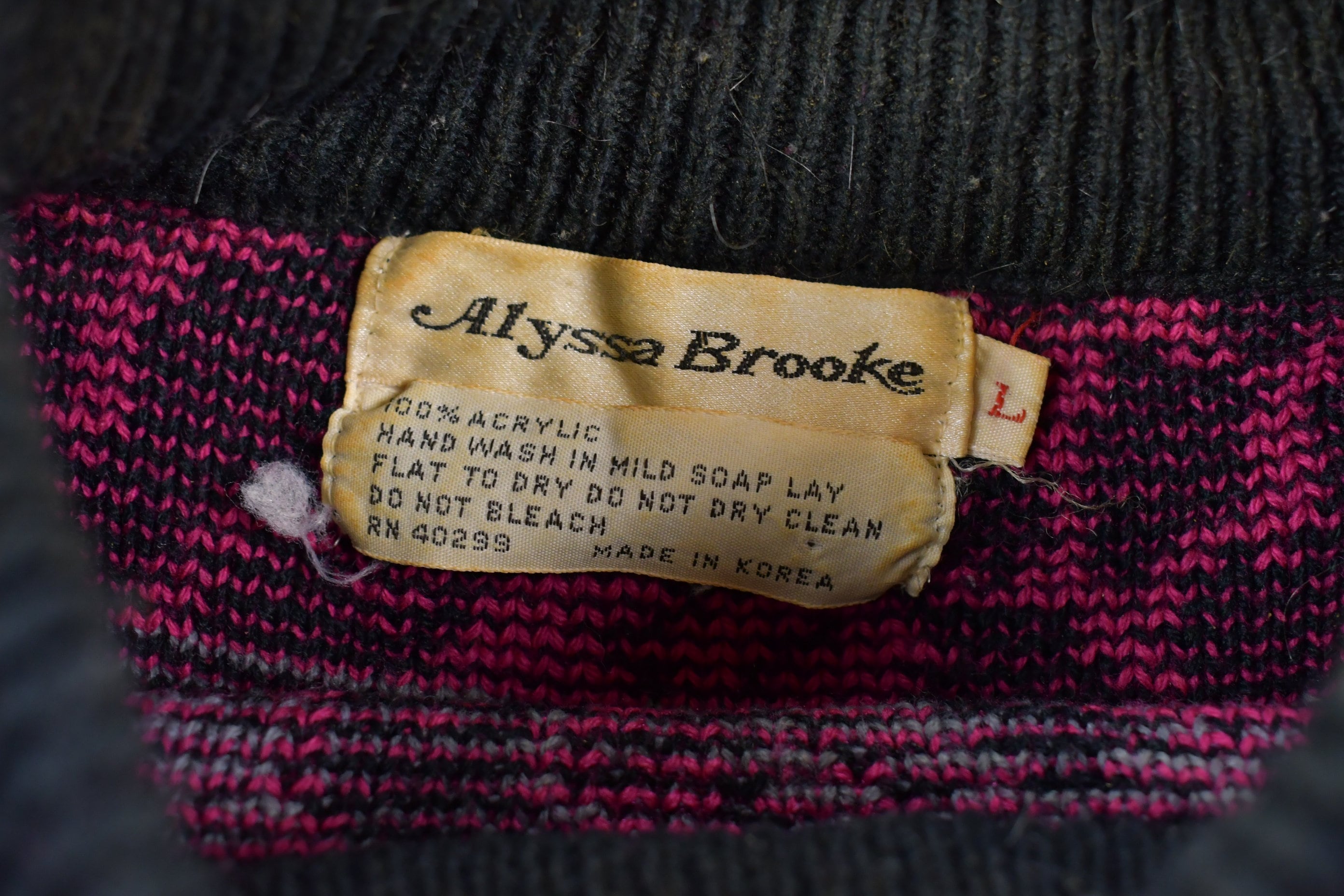 Vintage Alyssa Brooke Floral Rose Knitted Sweater