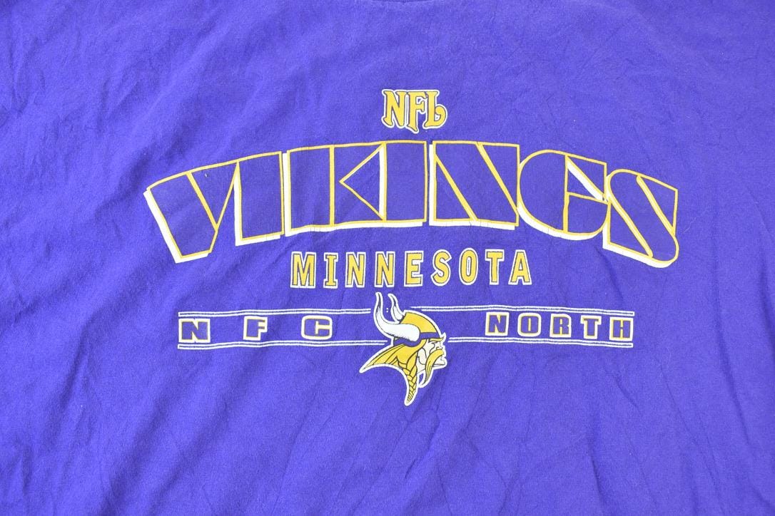 Vintage 1990s Minnesota Vikings NFL Graphic T-Shirt