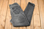 Vintage 1980s Chic Black Wash Relaxed Fit Tapered Leg Mom Jeans