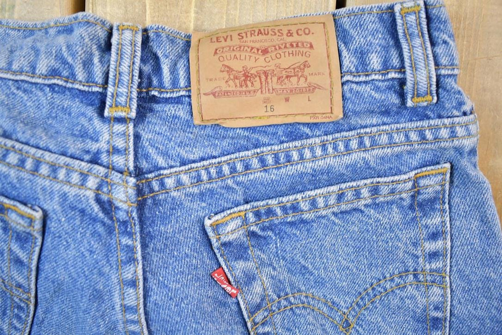 Vintage 1990s Levi Strauss Red Tab Denim Jeans Size 24 x 26
