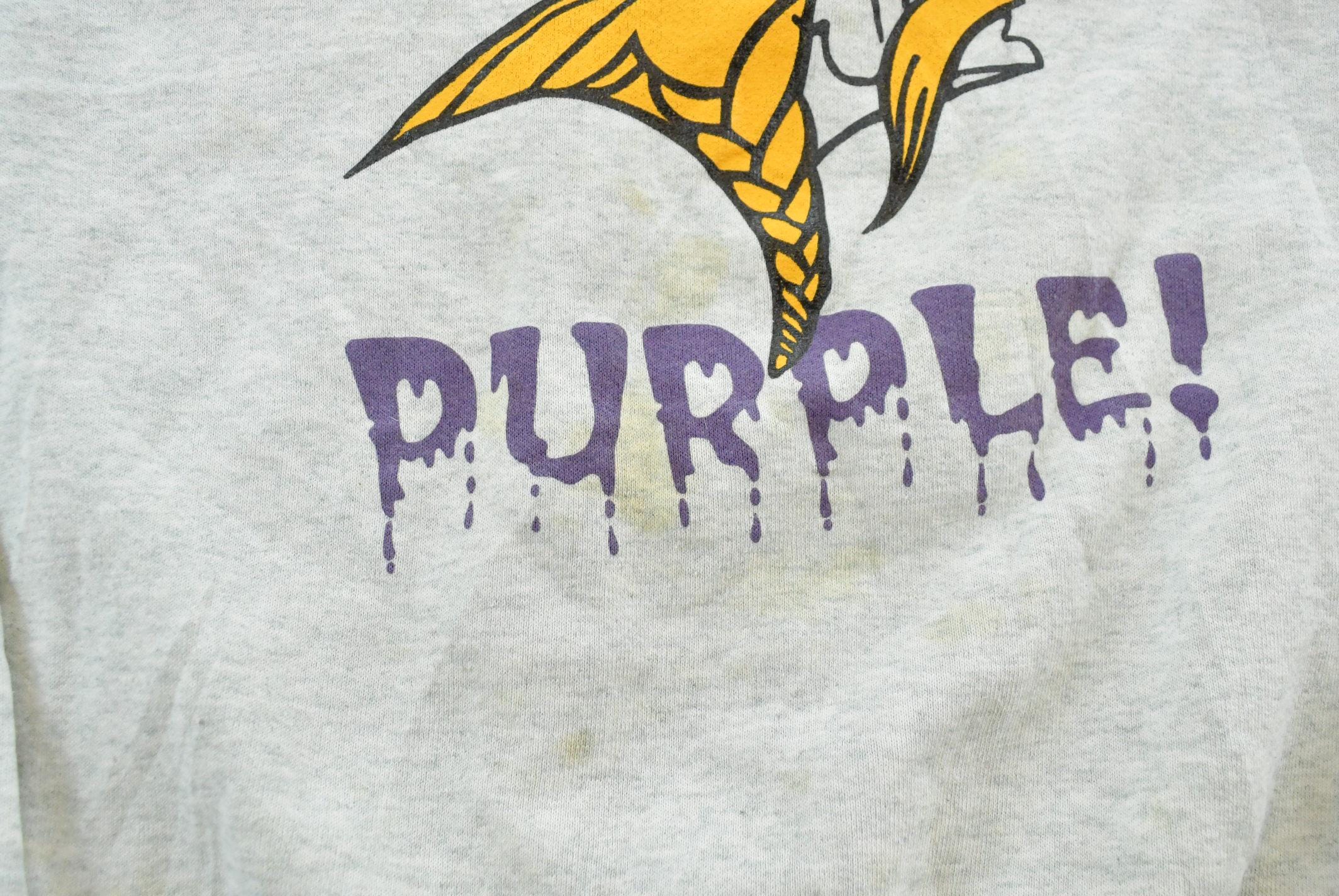 Vintage 1990s Minnesota Vikings I Bleed Purple NFL Crewneck Sweatshirt Mens M / 90's Americana Football Sportswear / Fruit of the Loom