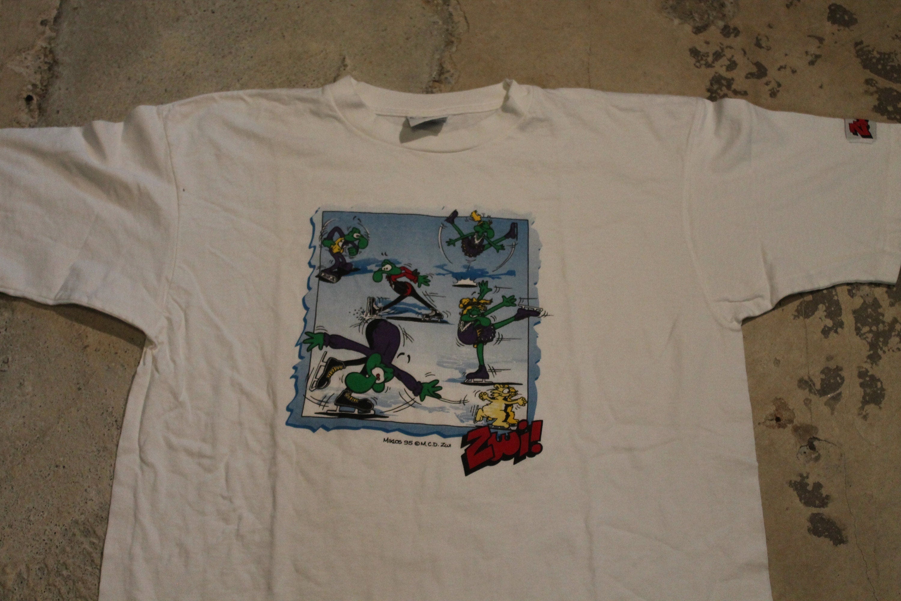 Vintage 1995 T-Shirt ZWI Comic Strip Ice Skating T Shirt