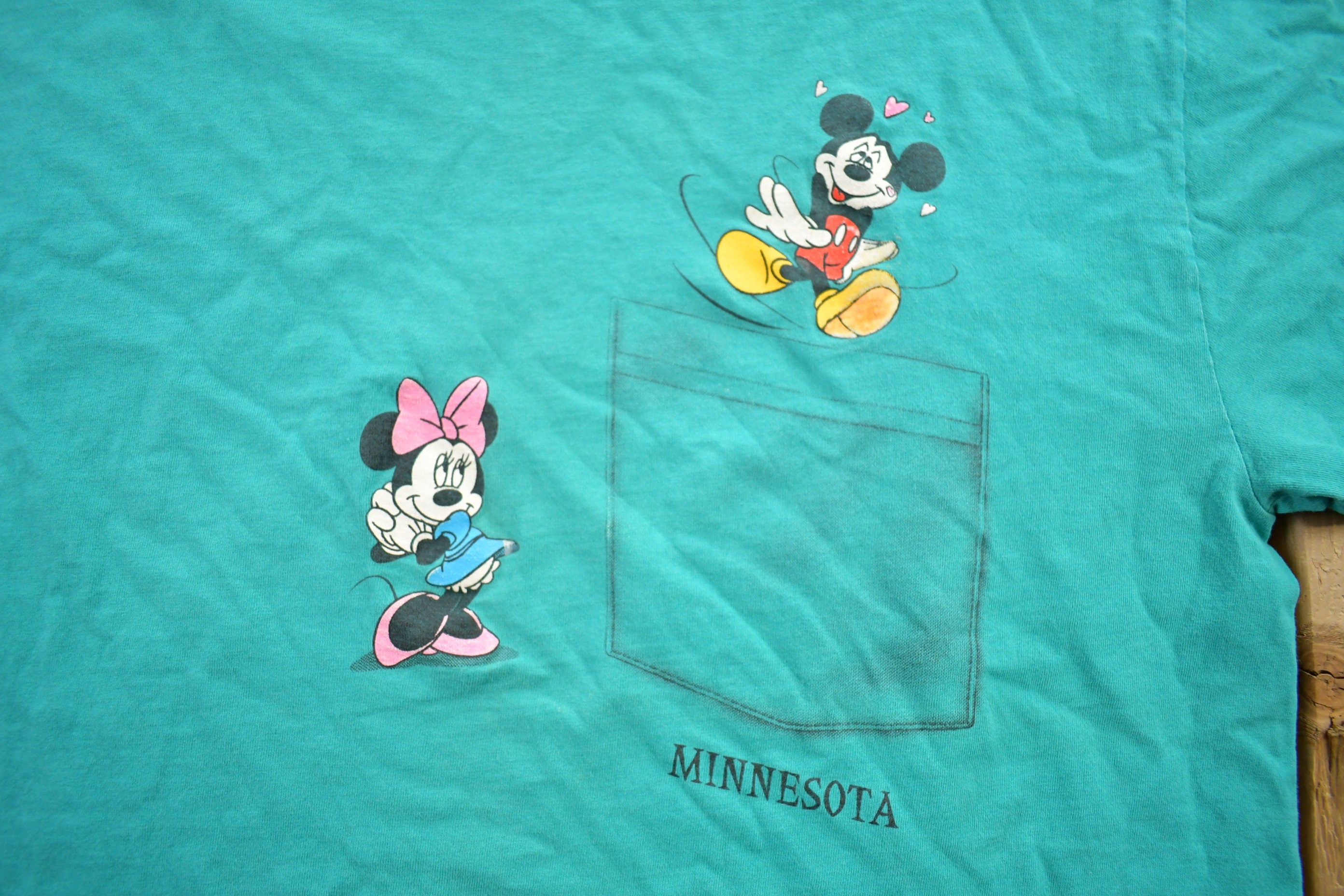 Vintage 1990s Disney Mickey & Minnie Mouse Minnesota Graphic T-Shirt Size L