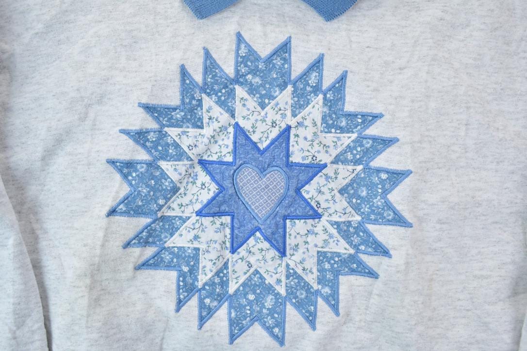 Vintage 1990s Mandala Snowflake Double Collar Cute Christmas Crewneck Sweater